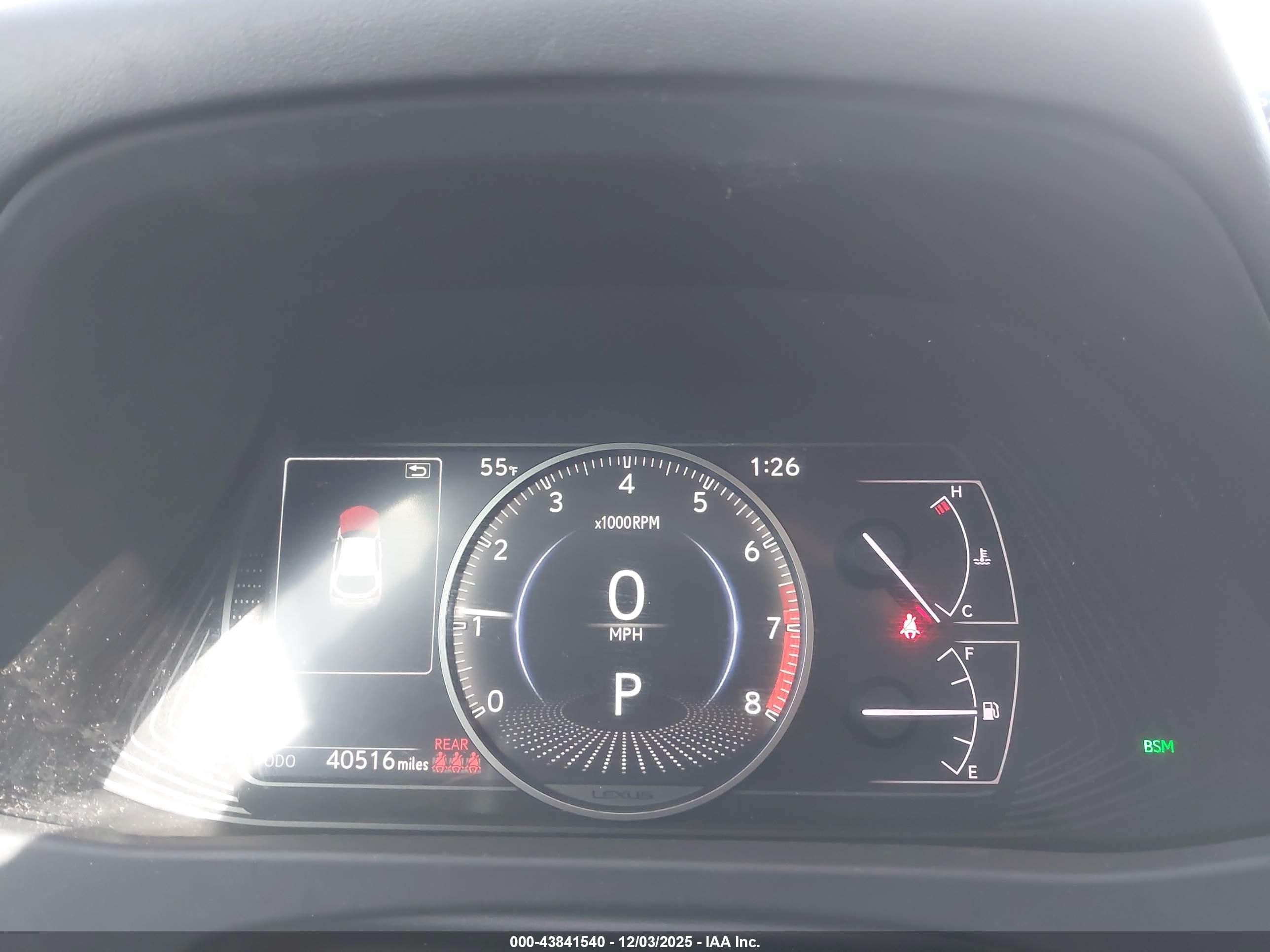 LEXUS UX image 7