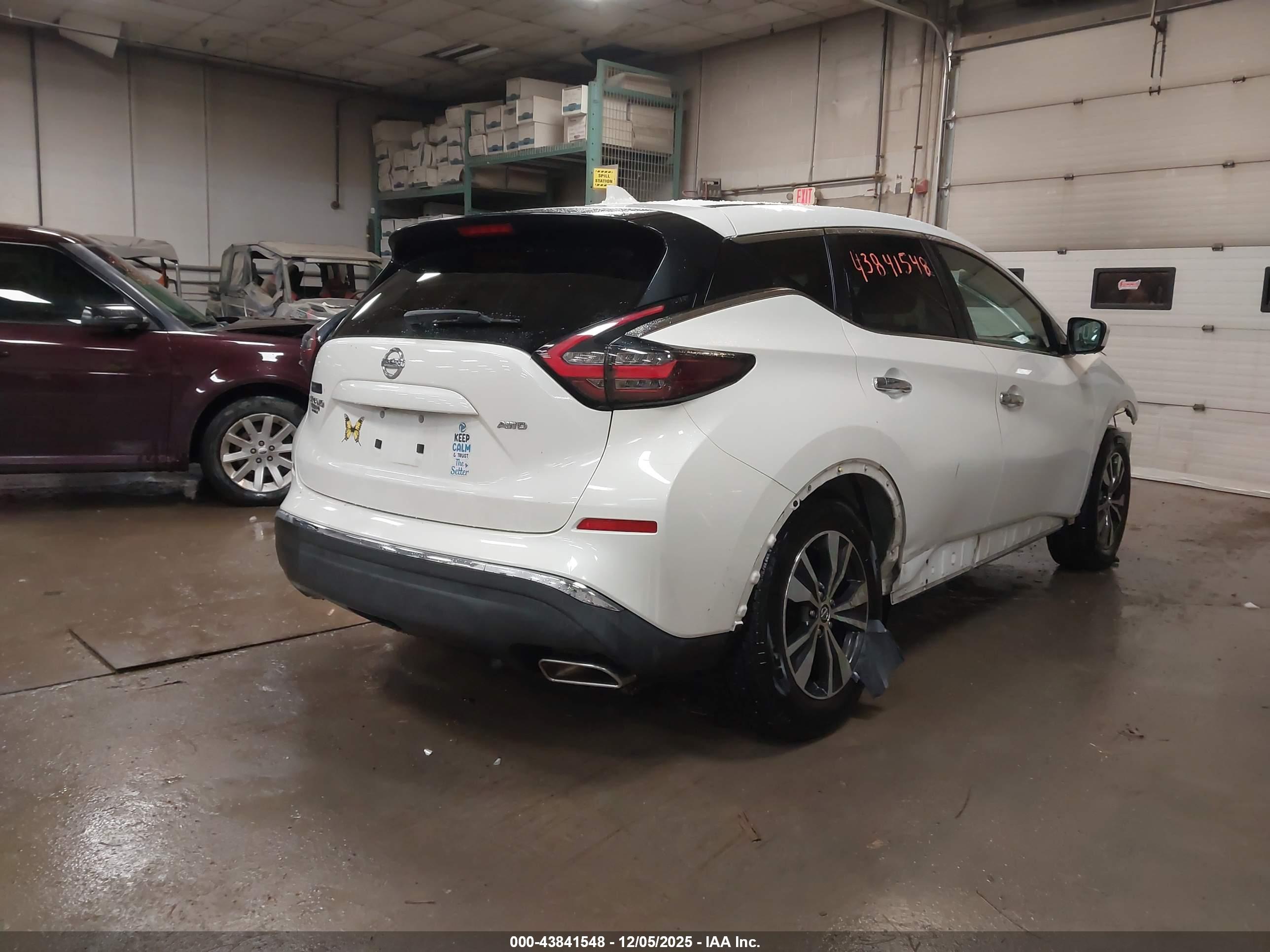 NISSAN MURANO image 4