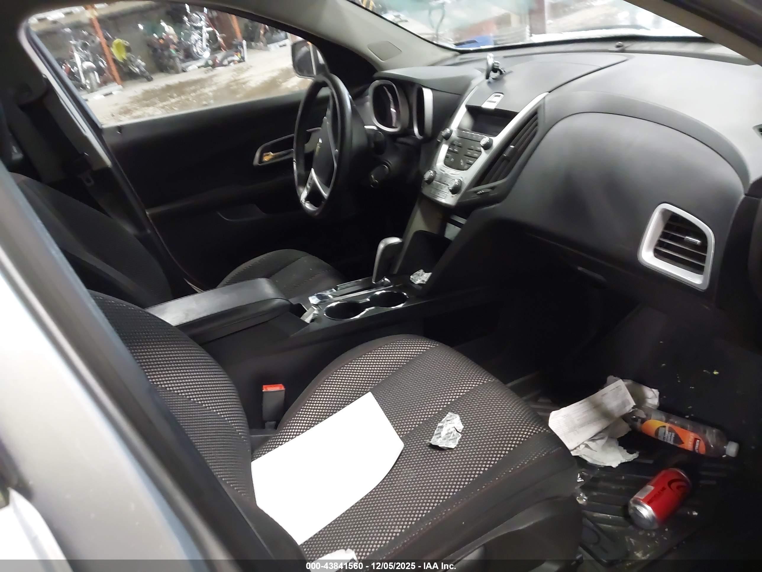 CHEVROLET EQUINOX image 5