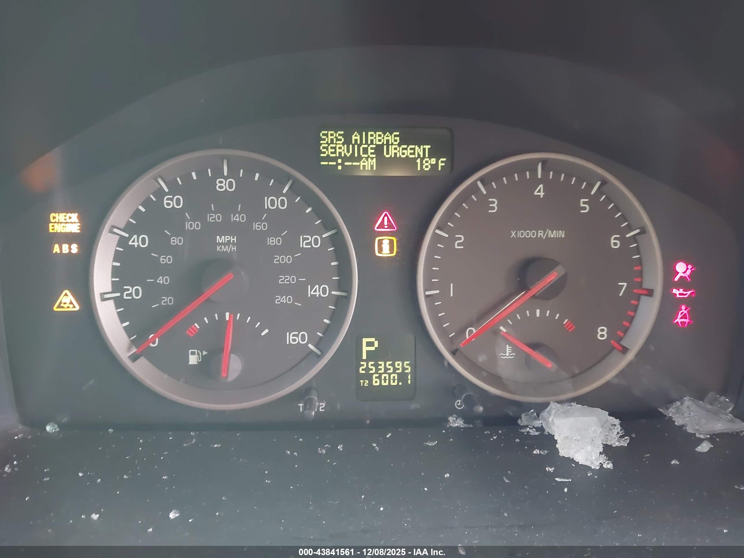 VOLVO S40 image 7