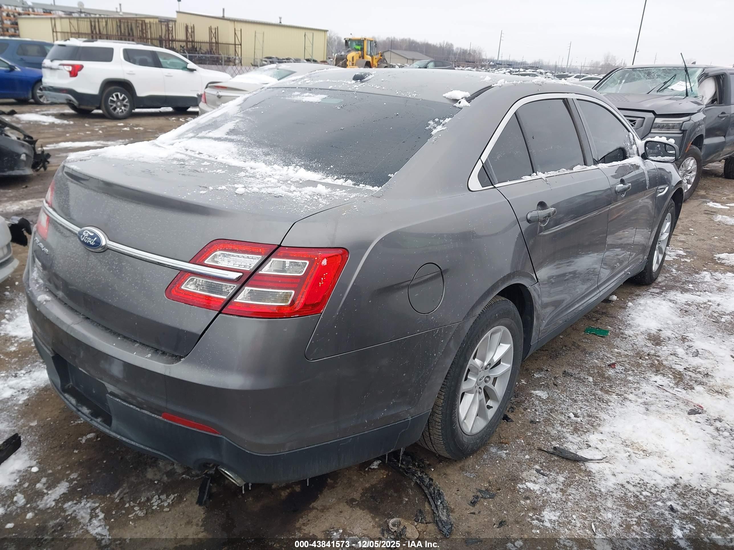 FORD TAURUS image 4
