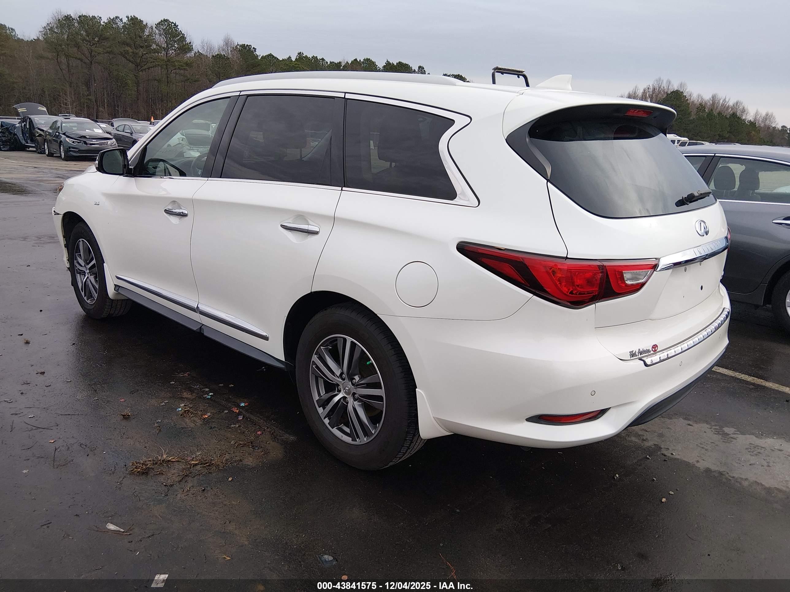 INFINITI QX60 image 3