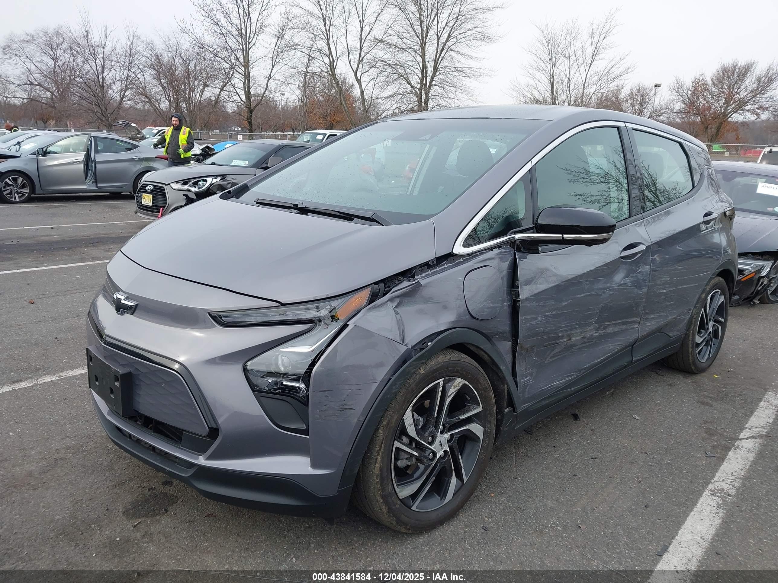 CHEVROLET BOLT image 2