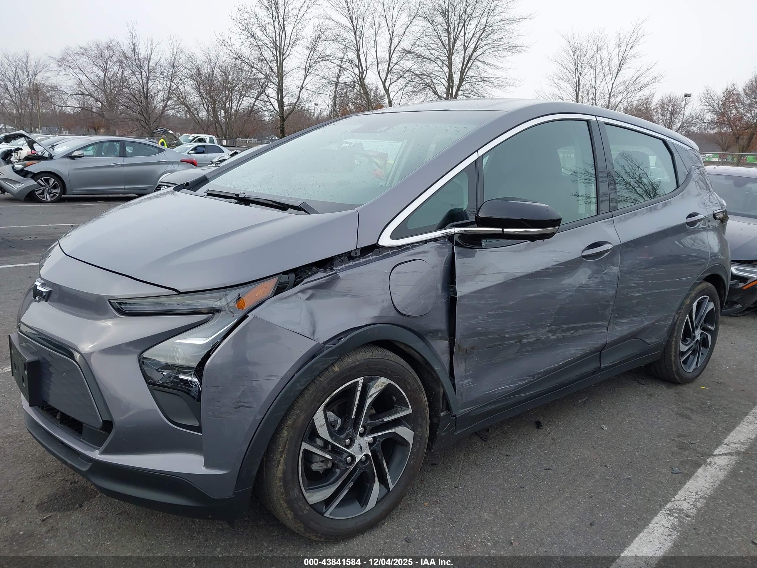 CHEVROLET BOLT image 6