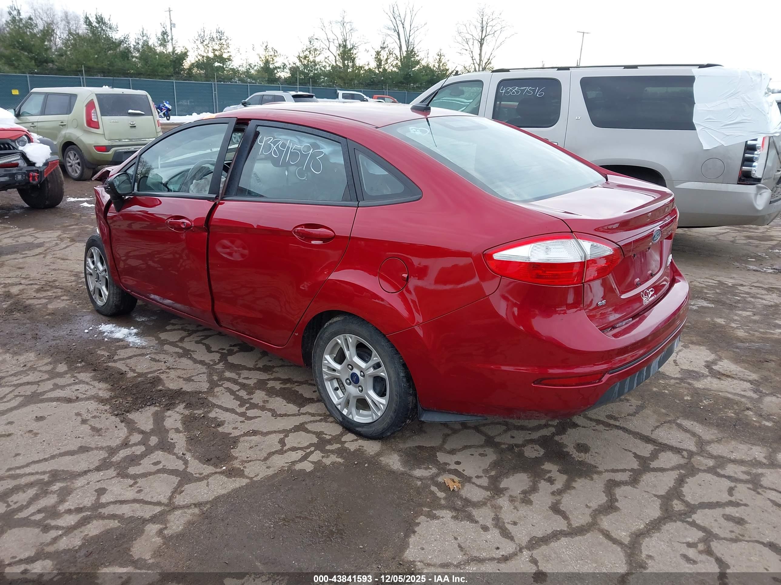 FORD FIESTA image 3