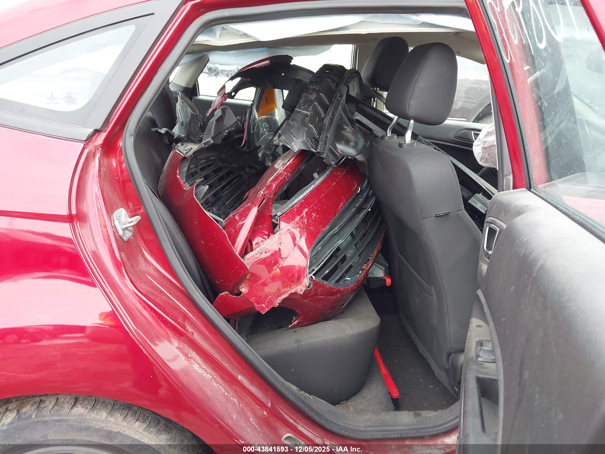 FORD FIESTA image 8