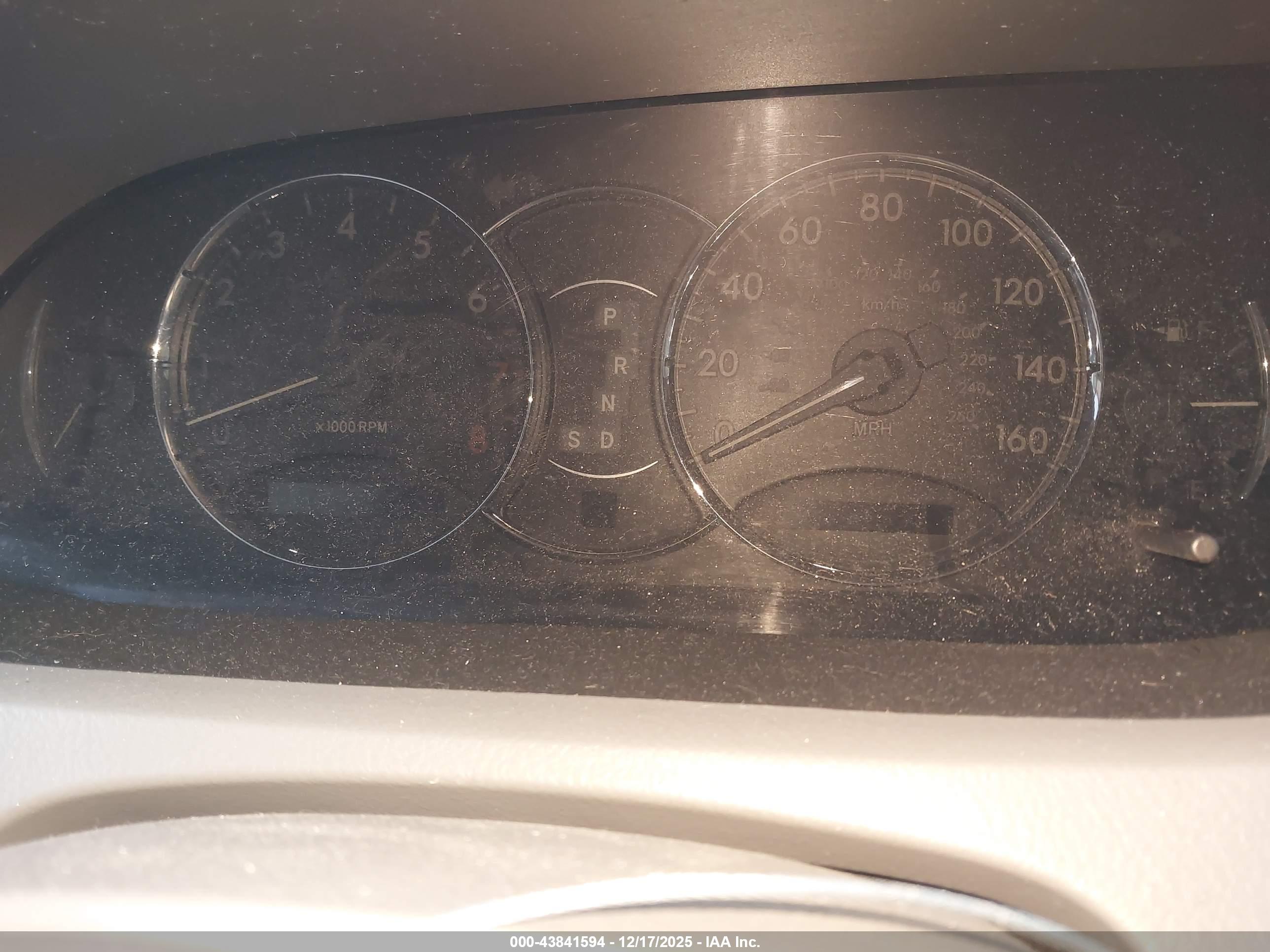 TOYOTA AVALON image 7