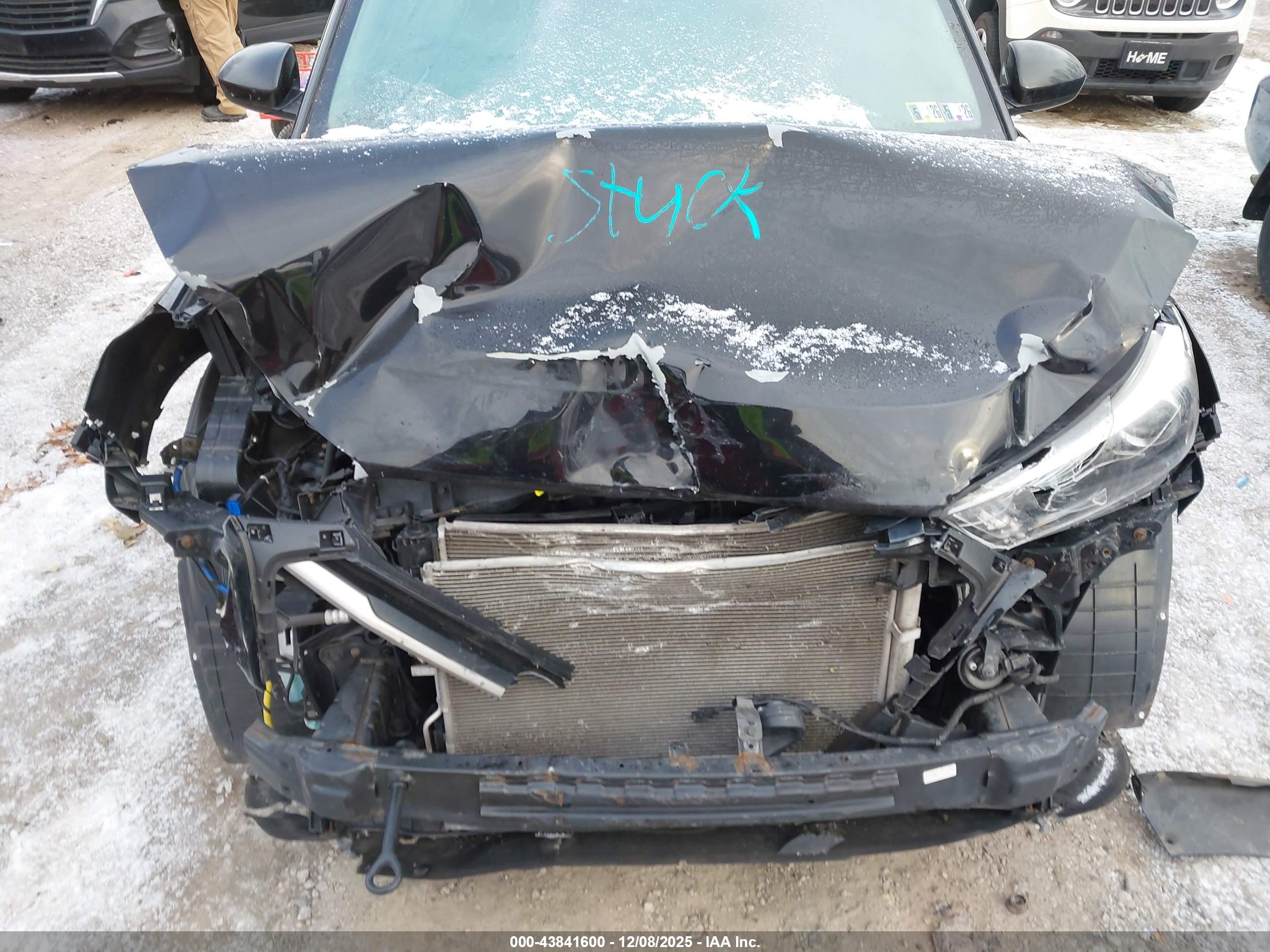 HYUNDAI TUCSON image 10