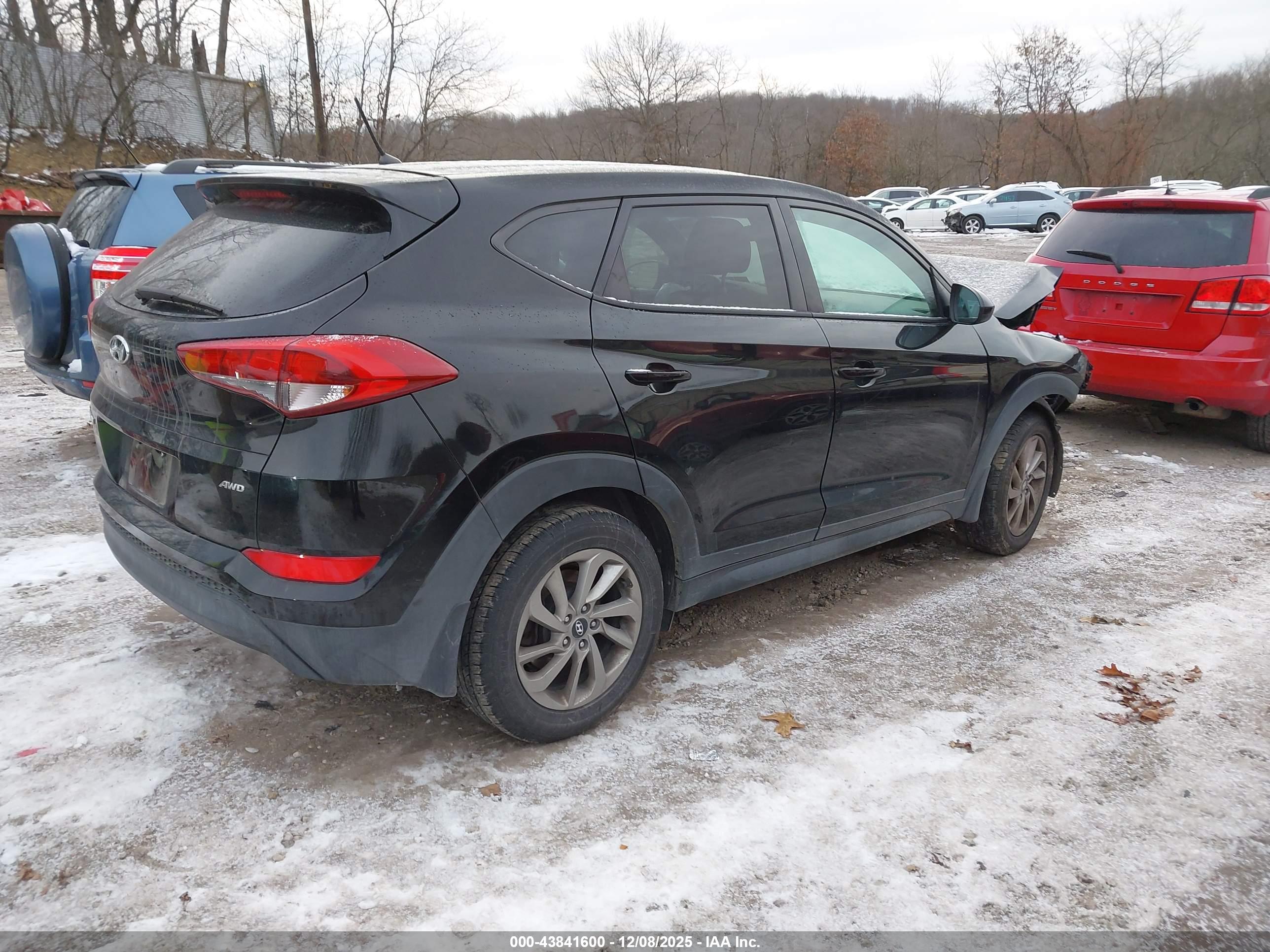HYUNDAI TUCSON image 4