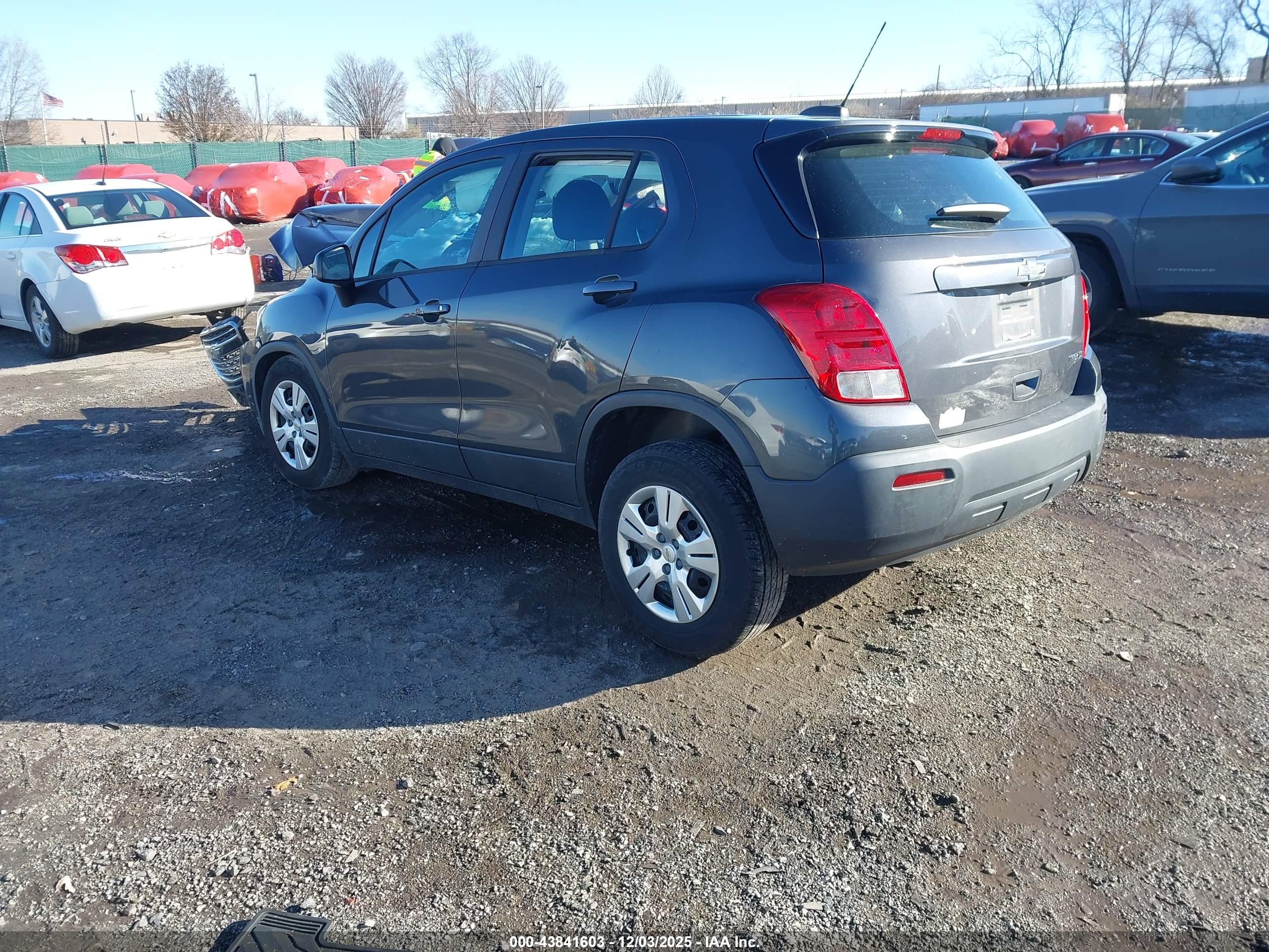 CHEVROLET TRAX image 3