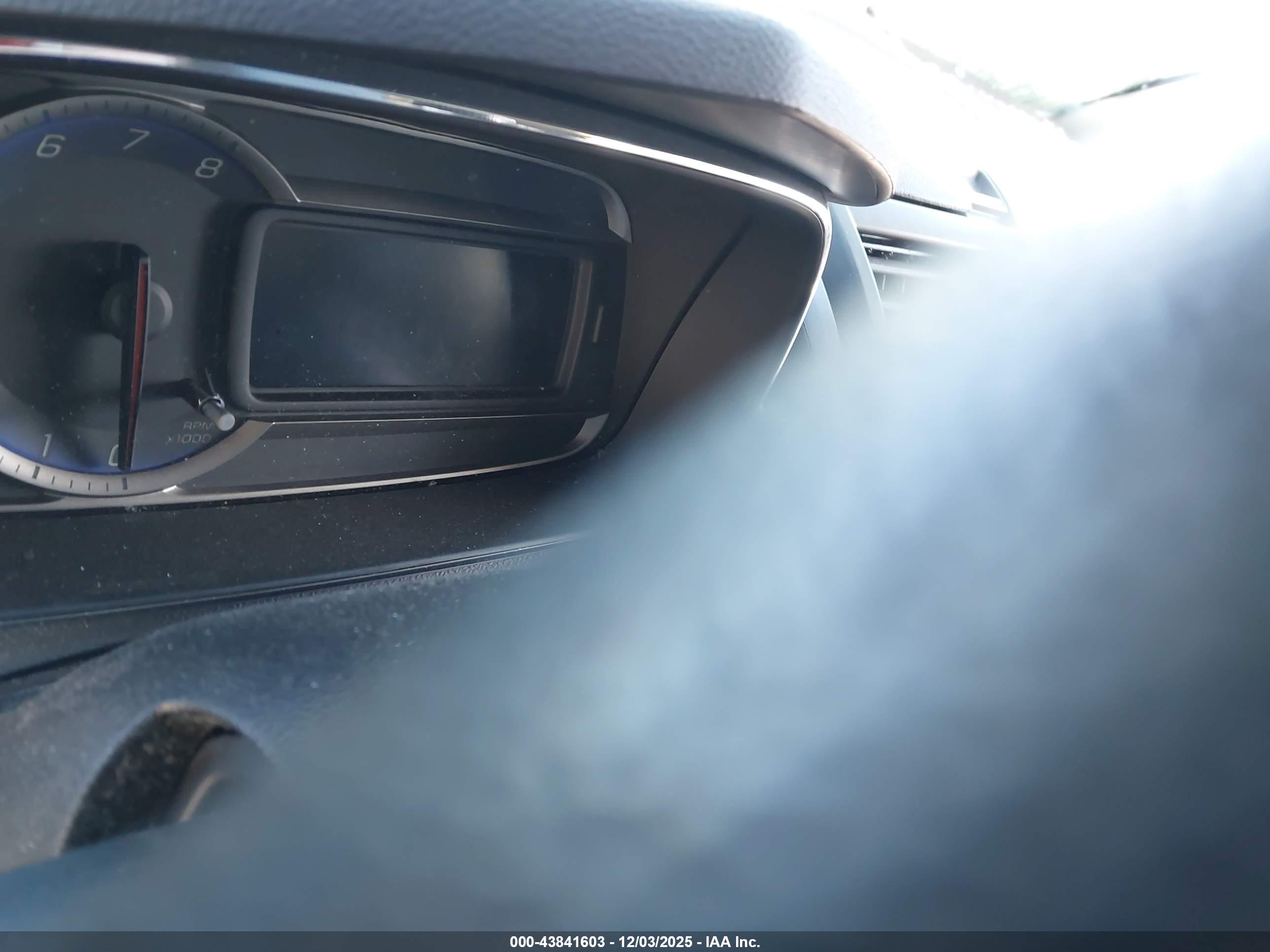 CHEVROLET TRAX image 7