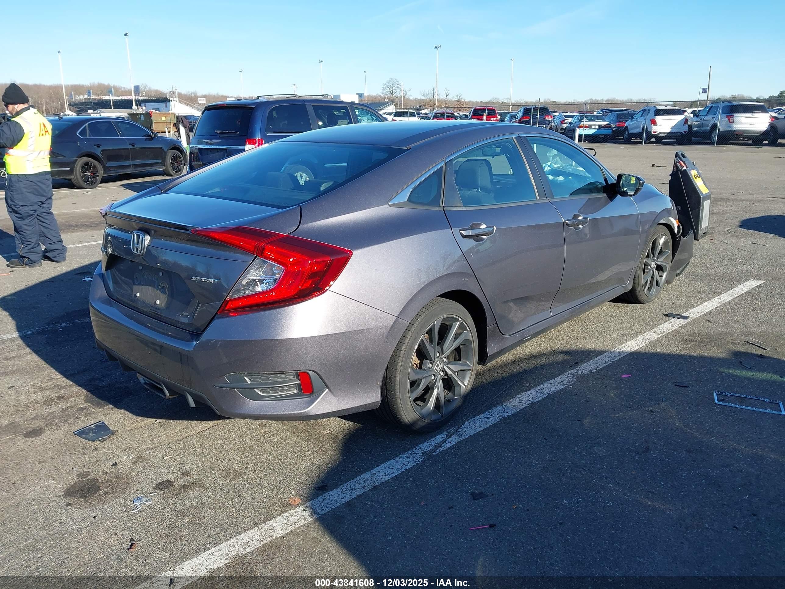 HONDA CIVIC image 4