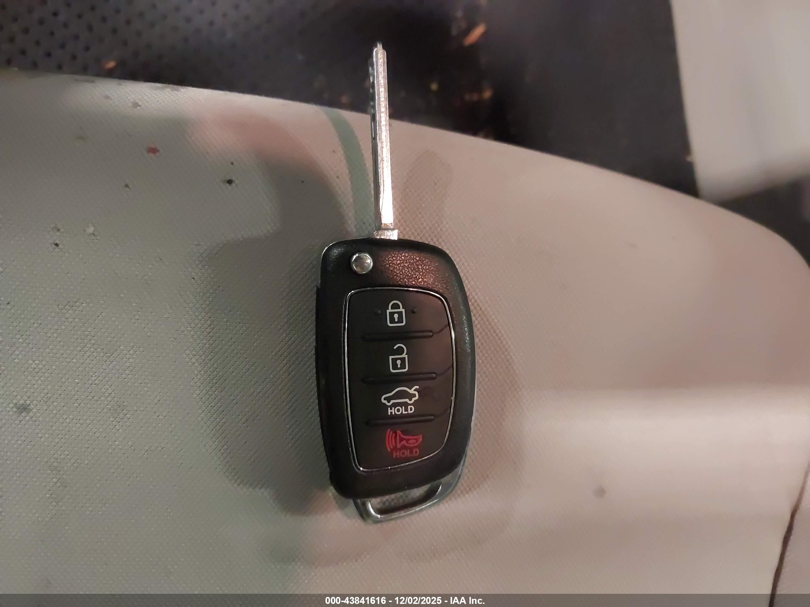 HYUNDAI SONATA image 11