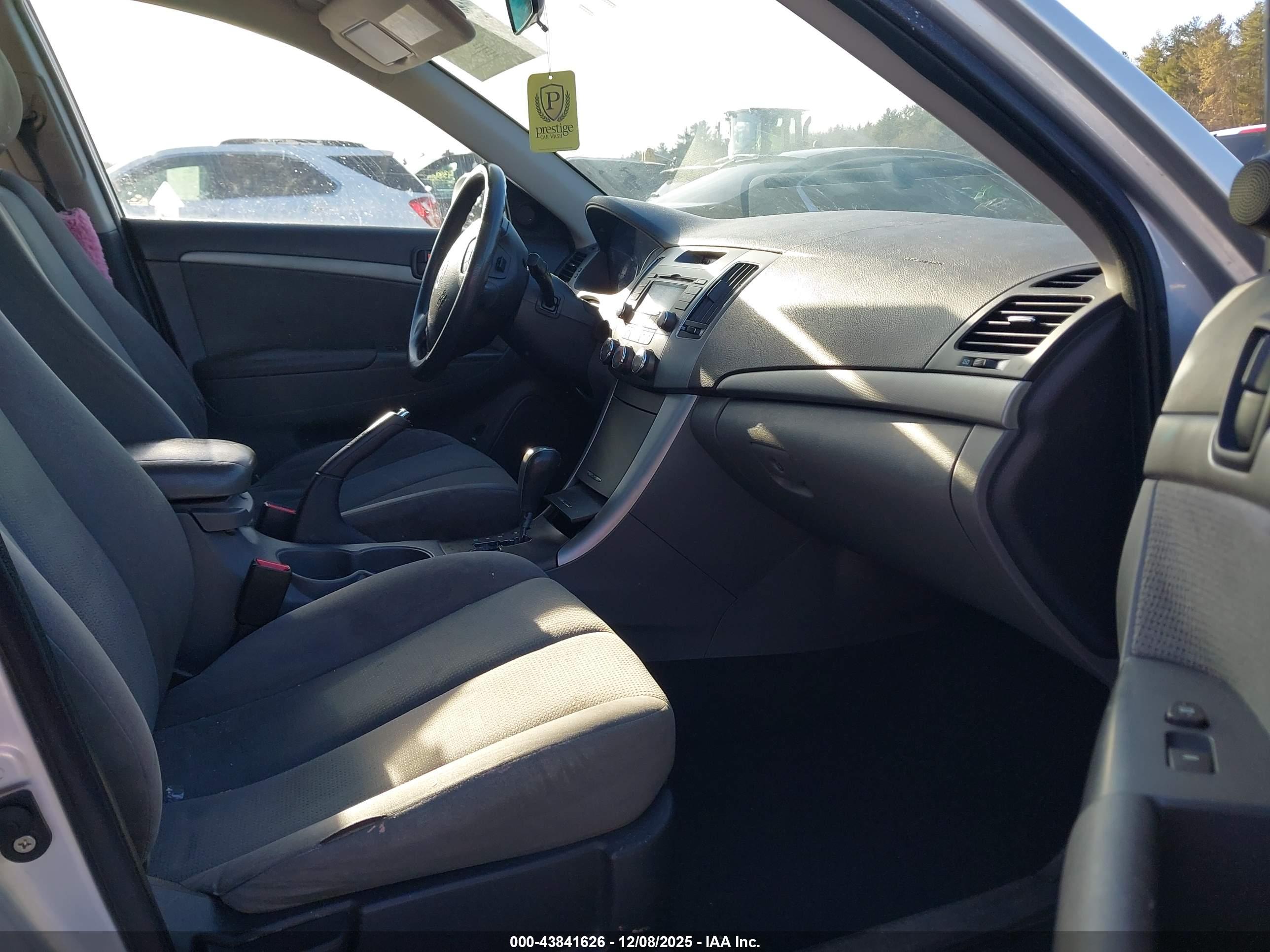 HYUNDAI SONATA image 5