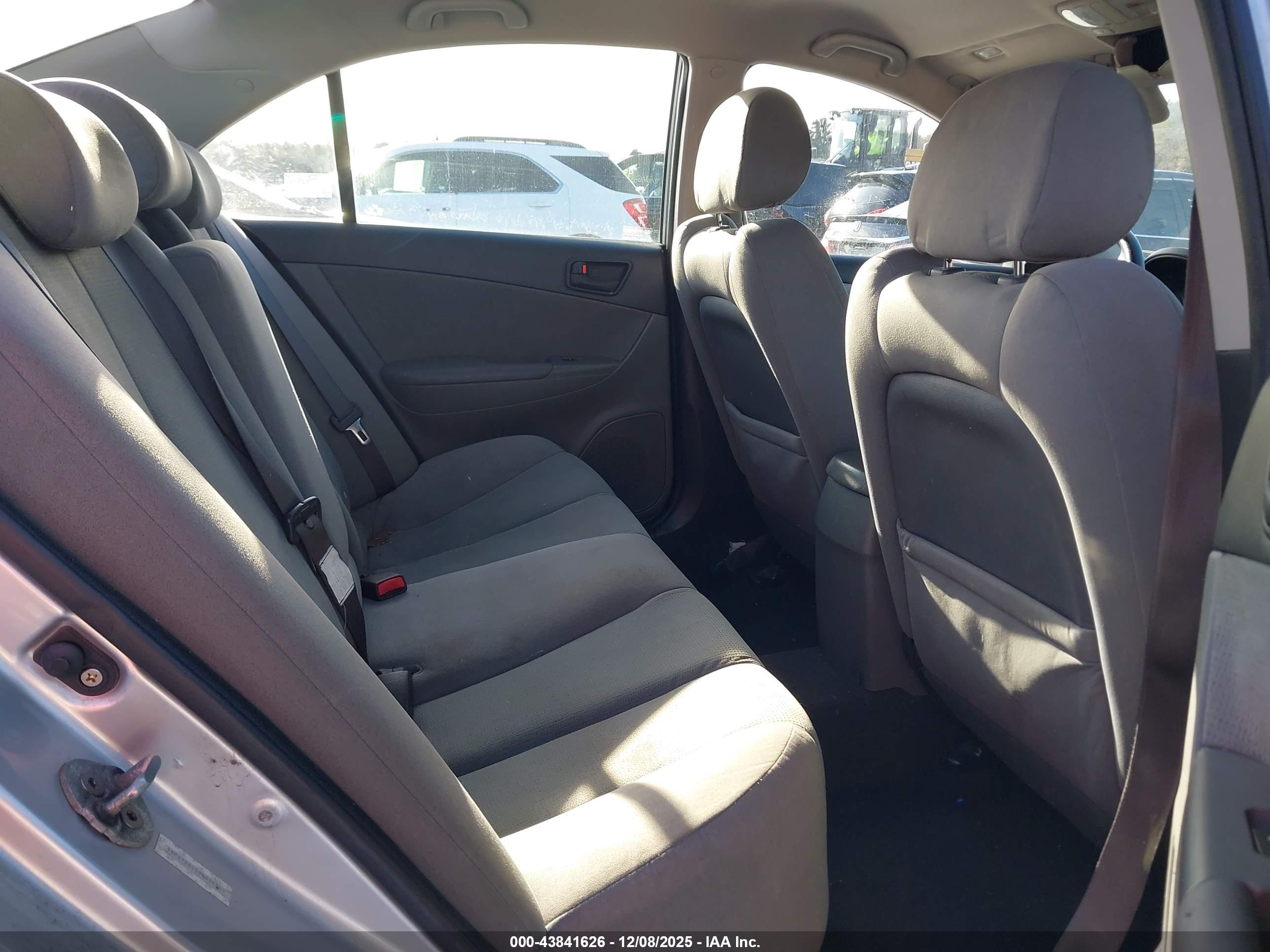 HYUNDAI SONATA image 8