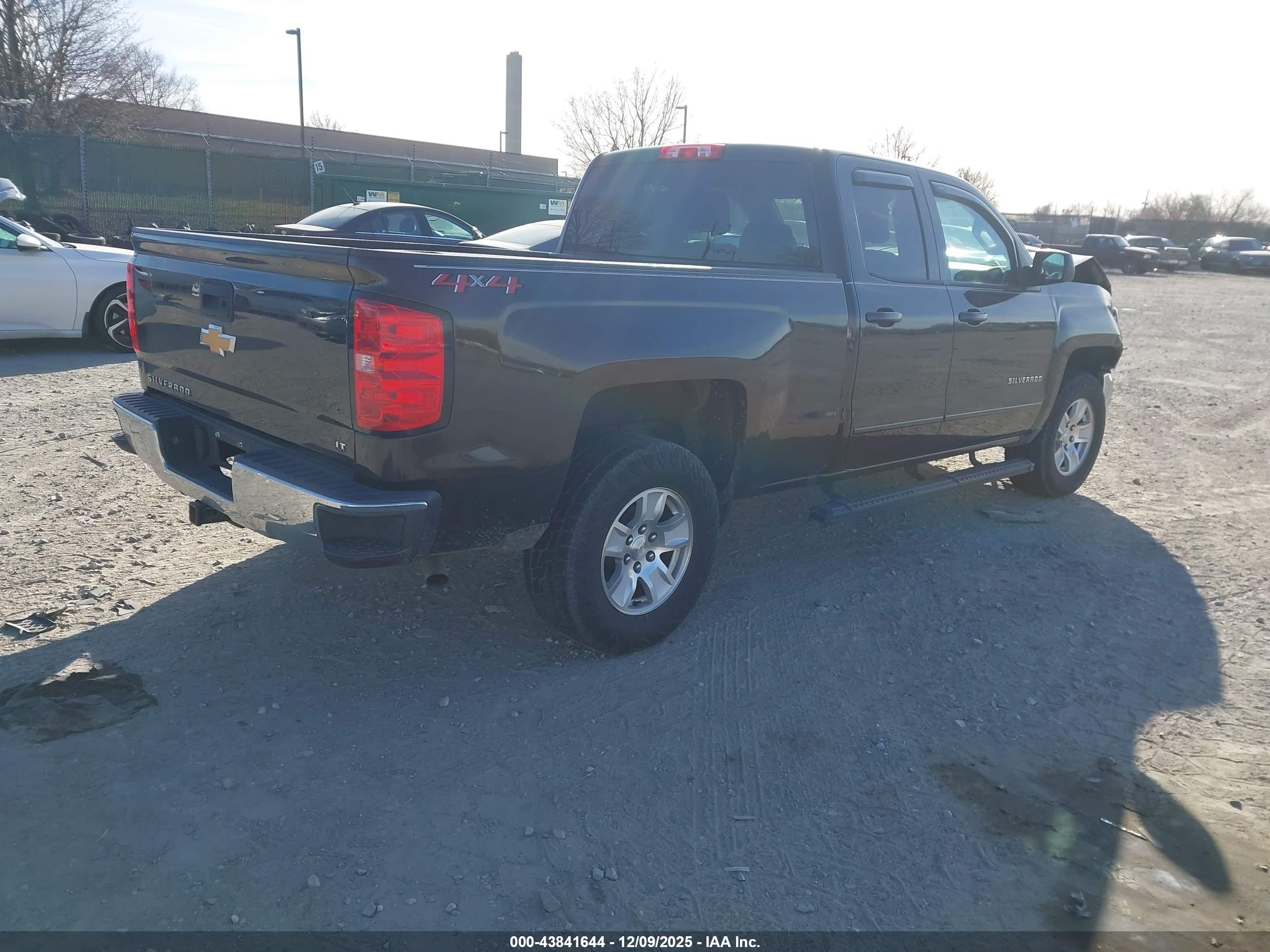 CHEVROLET SILVERADO image 4