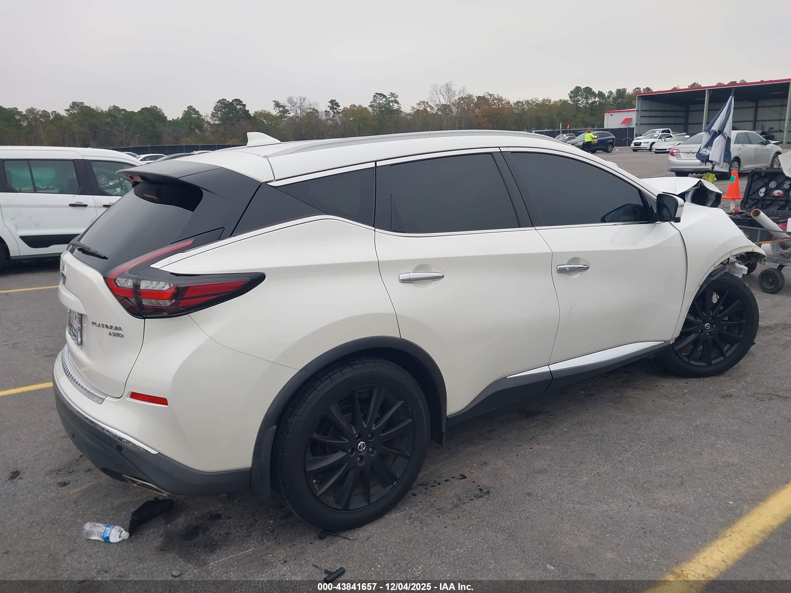 NISSAN MURANO image 4