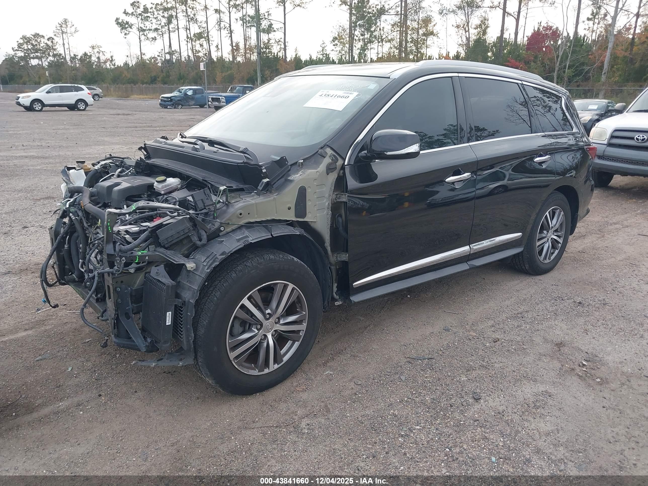 INFINITI QX60 image 2
