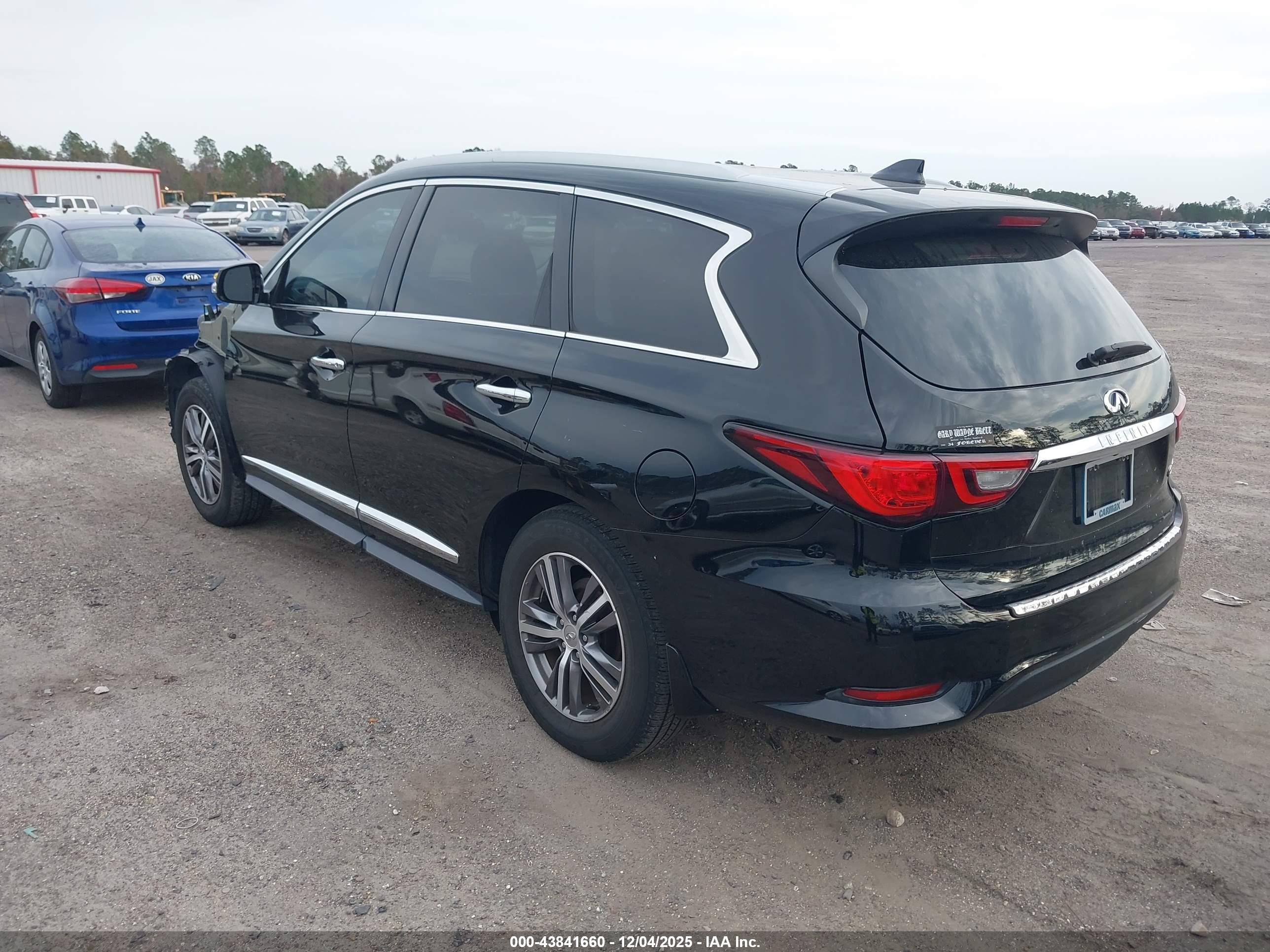 INFINITI QX60 image 3