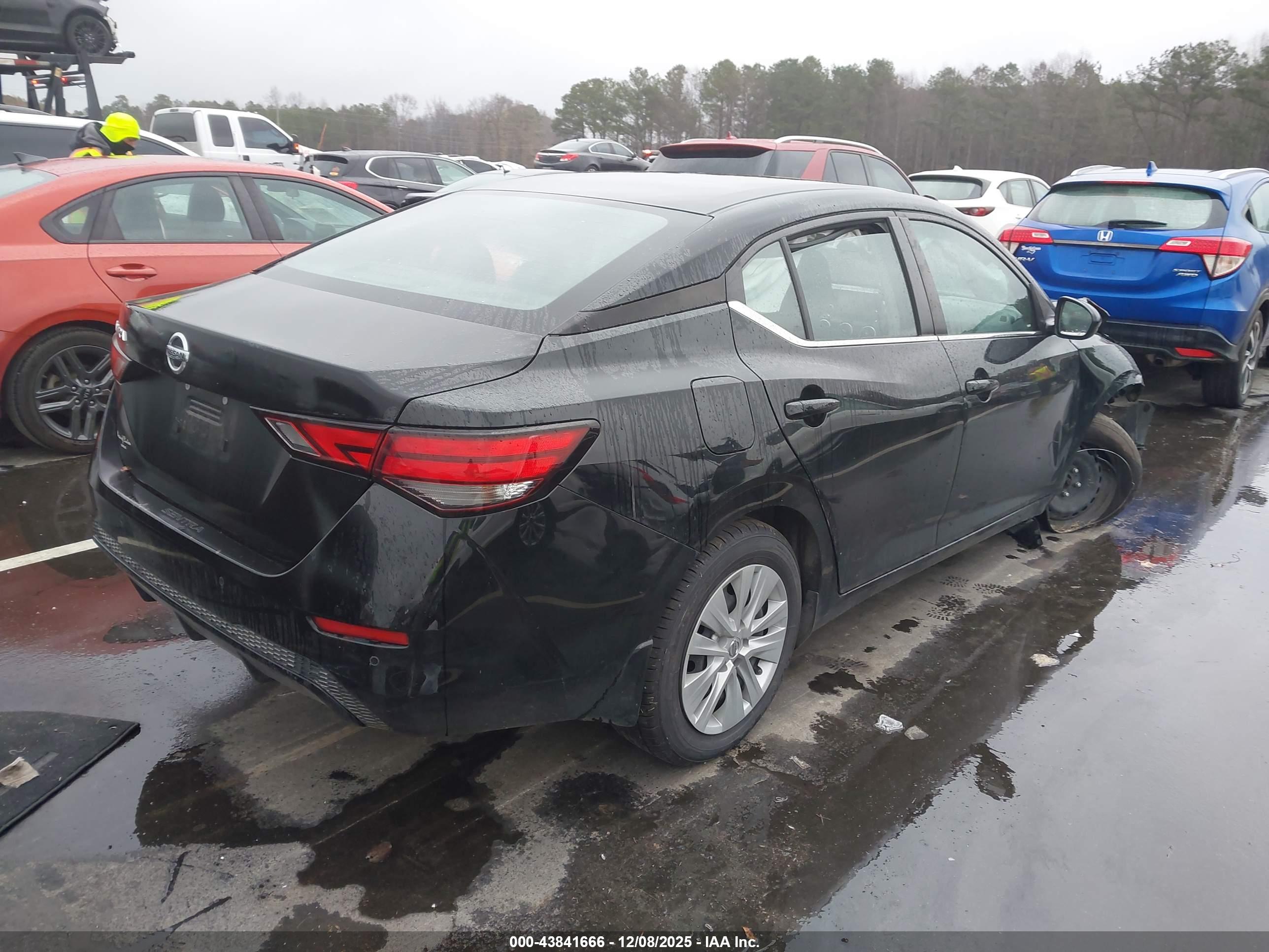 NISSAN SENTRA image 4