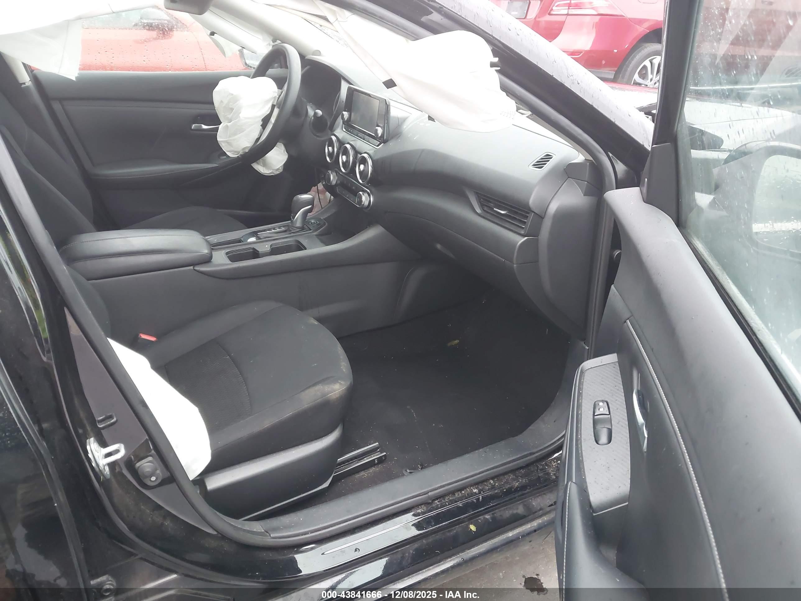 NISSAN SENTRA image 5