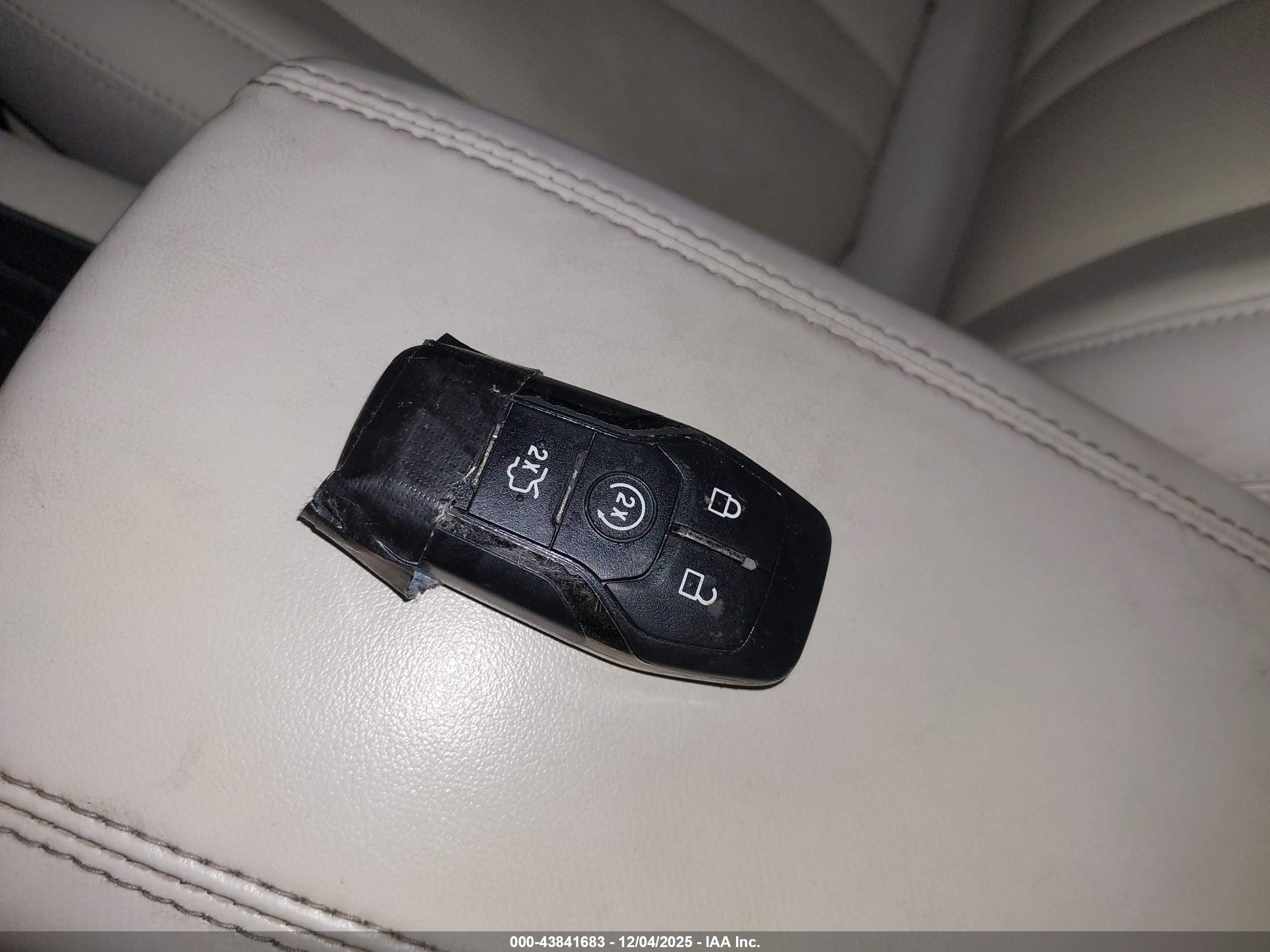 LINCOLN MKC image 11