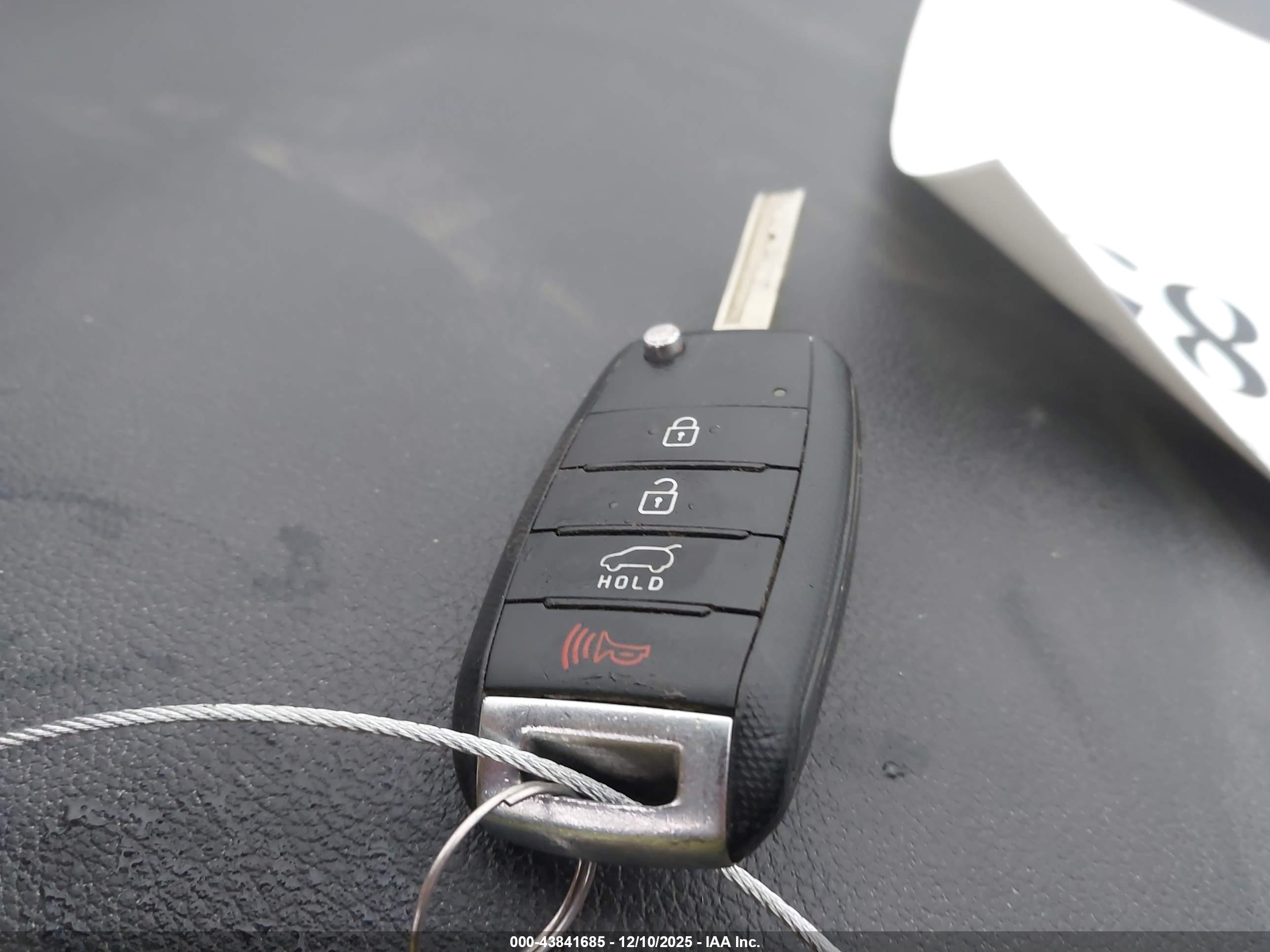 KIA SORENTO image 11