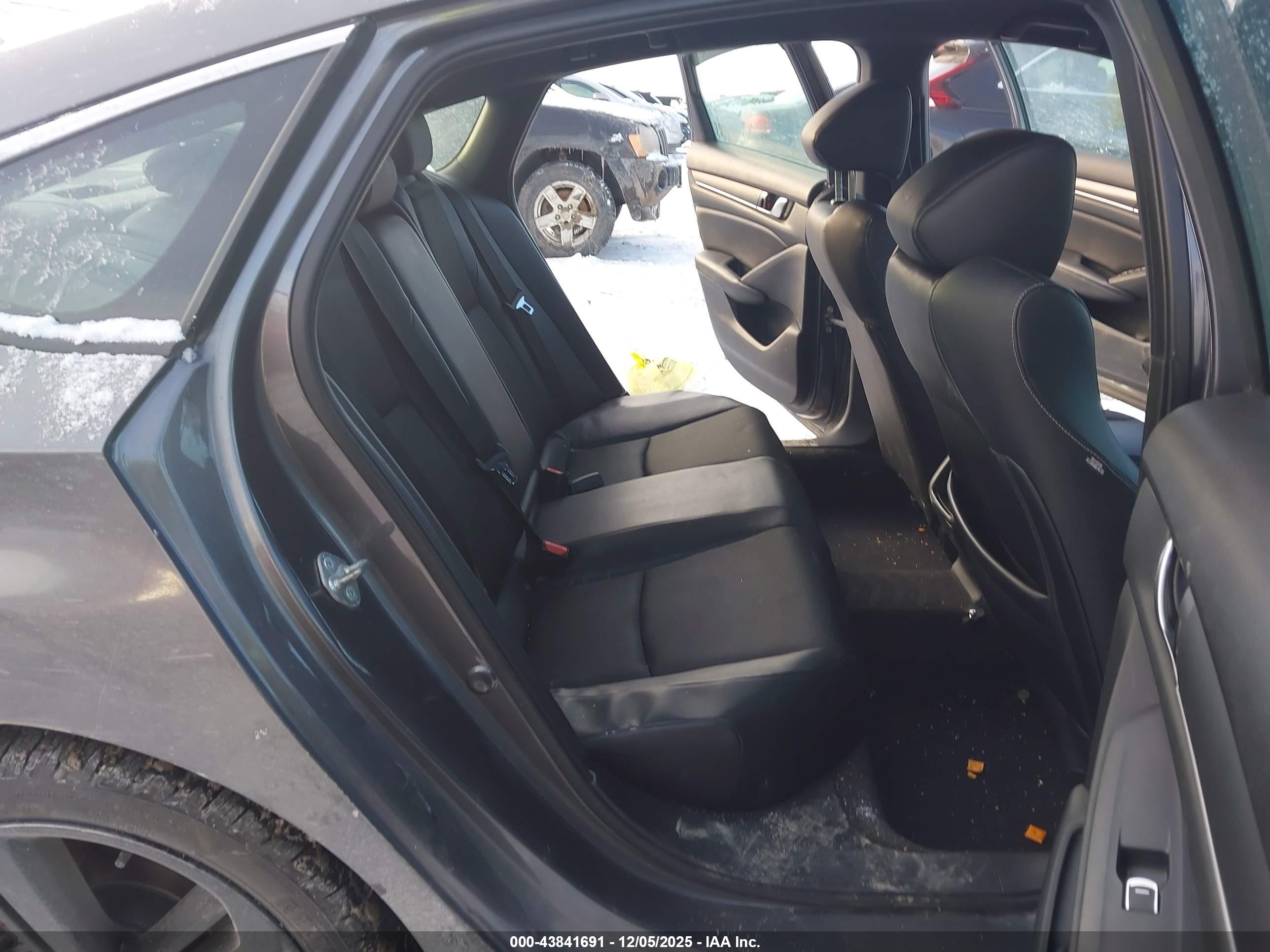 HONDA ACCORD image 8