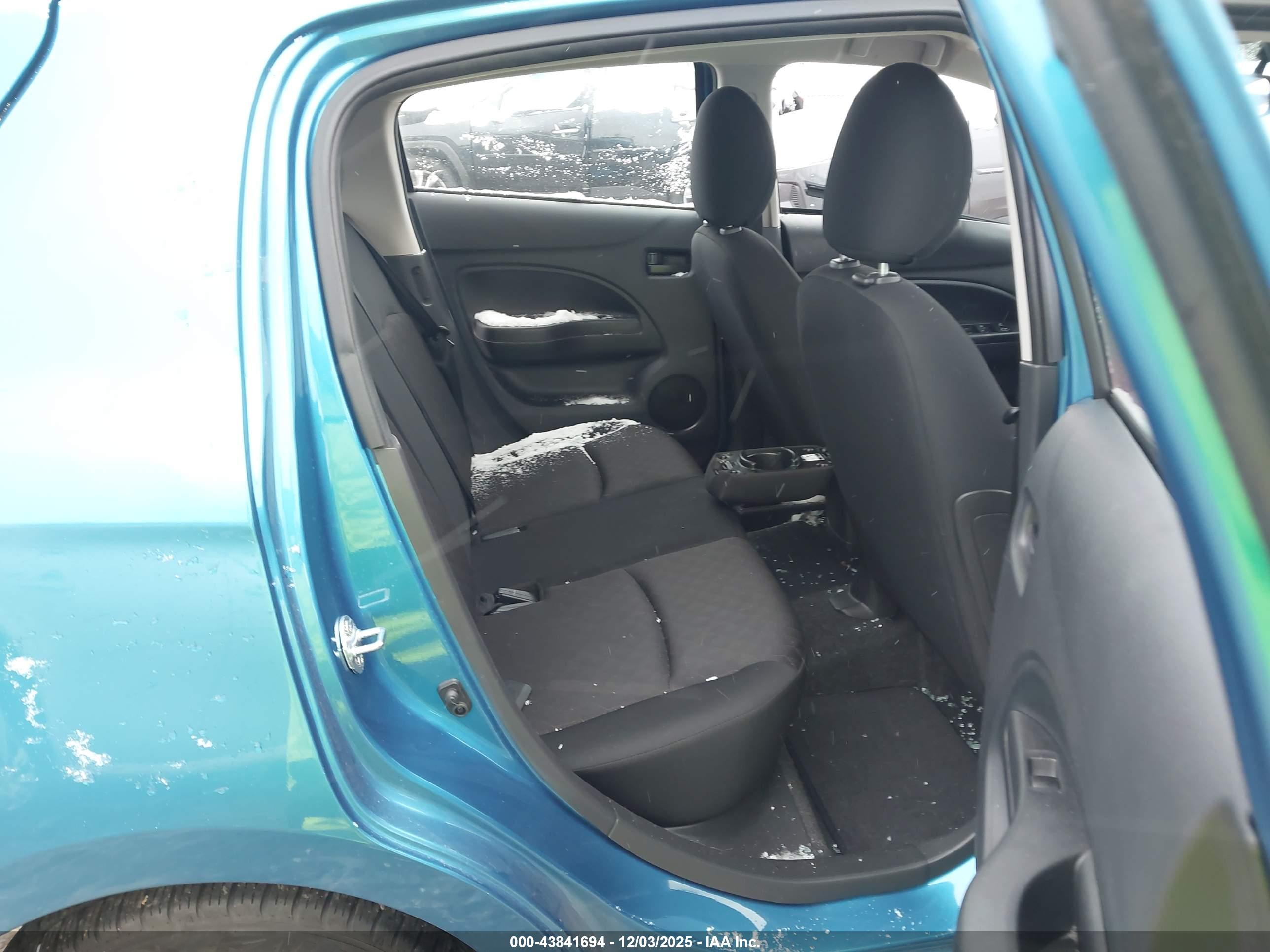 MITSUBISHI MIRAGE image 8