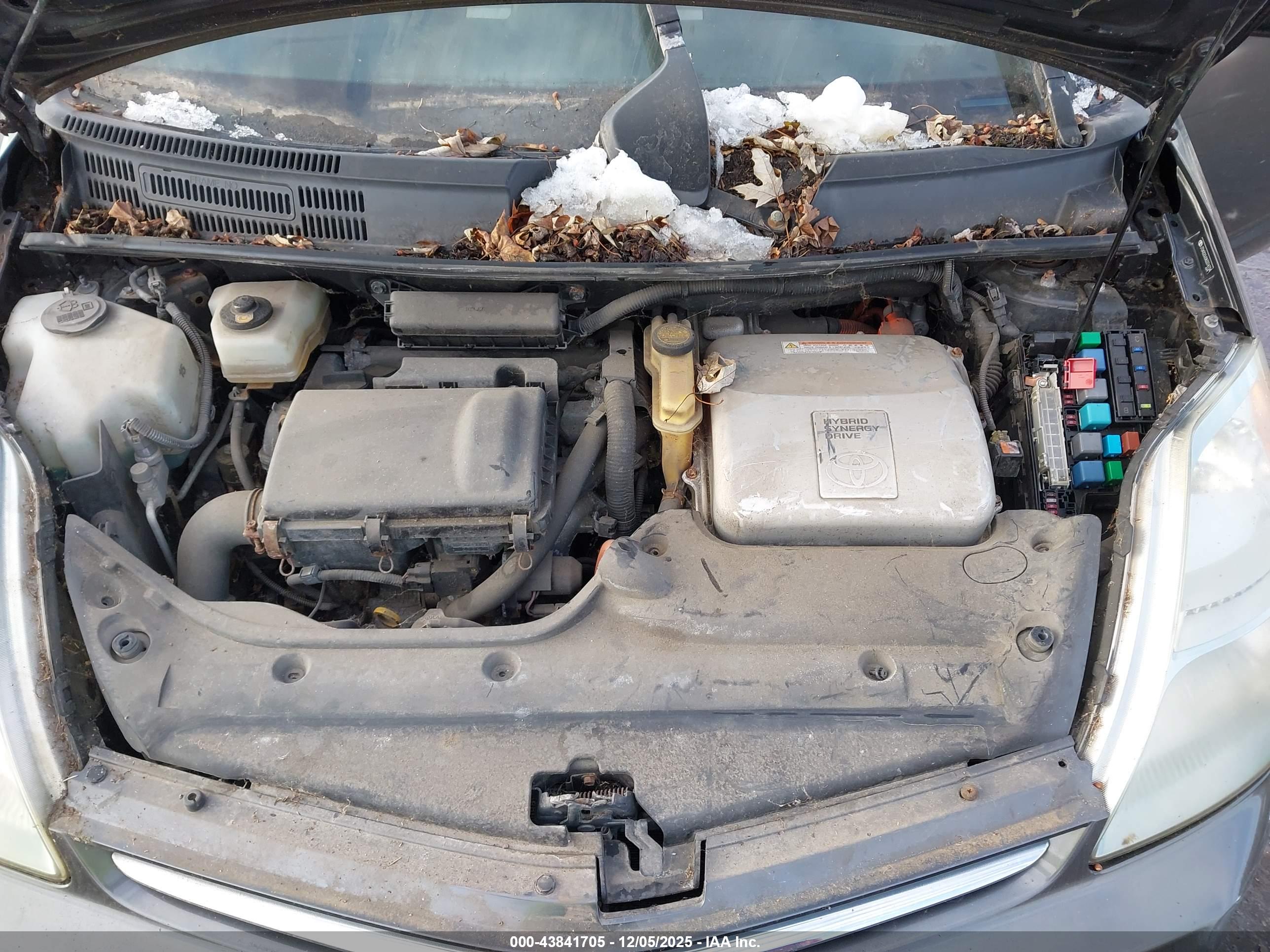 TOYOTA PRIUS image 10