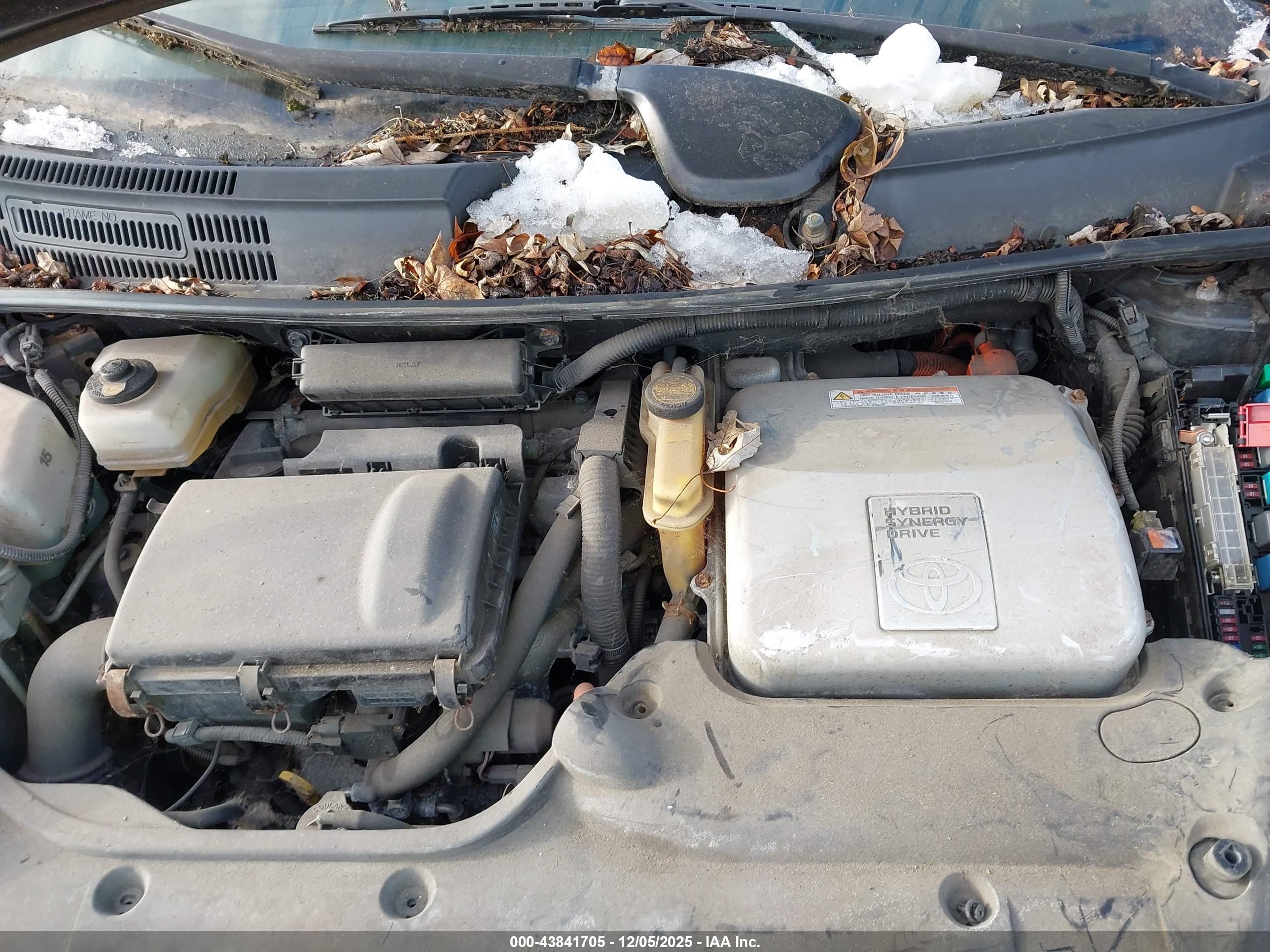 TOYOTA PRIUS image 6