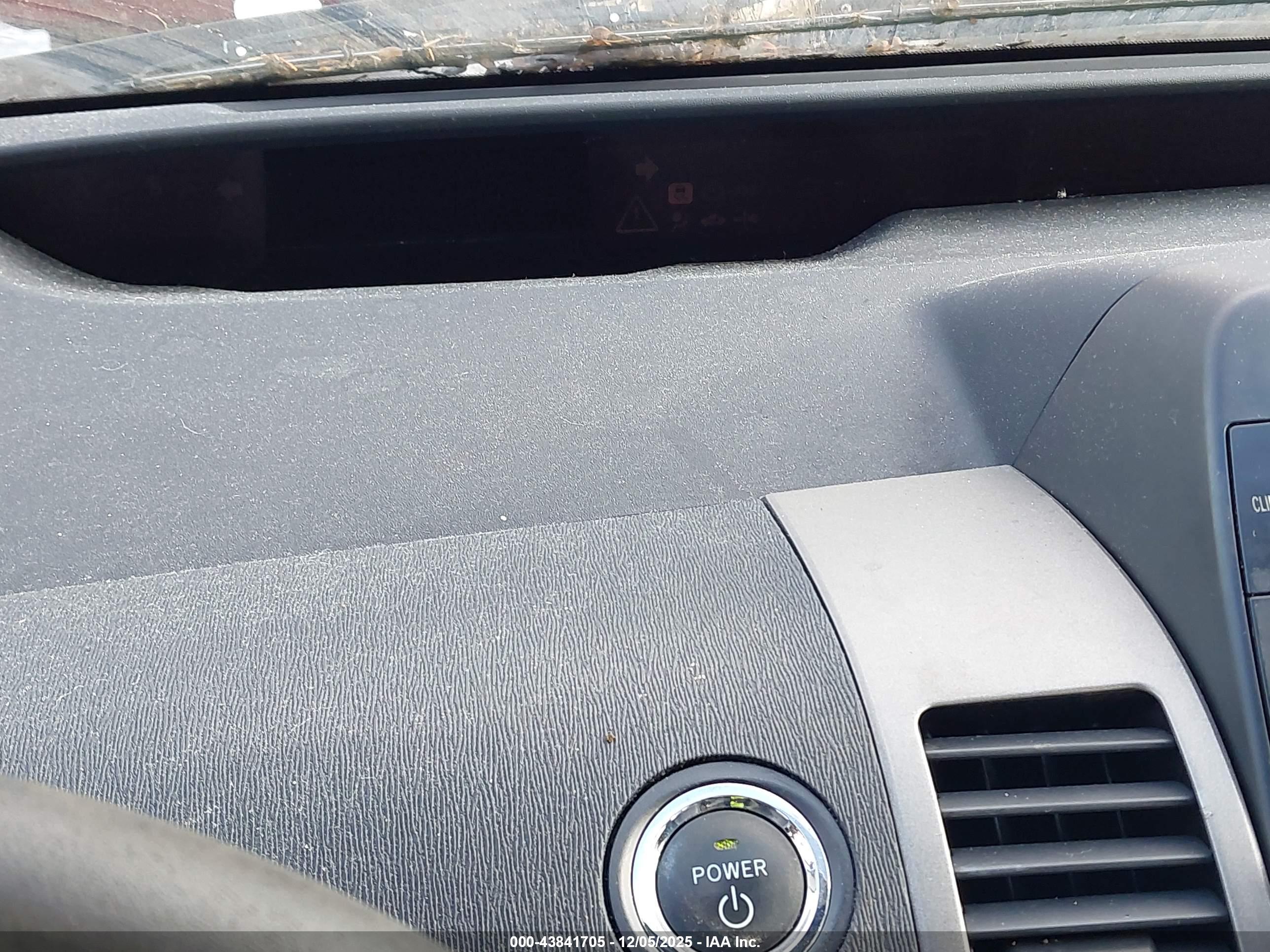 TOYOTA PRIUS image 7