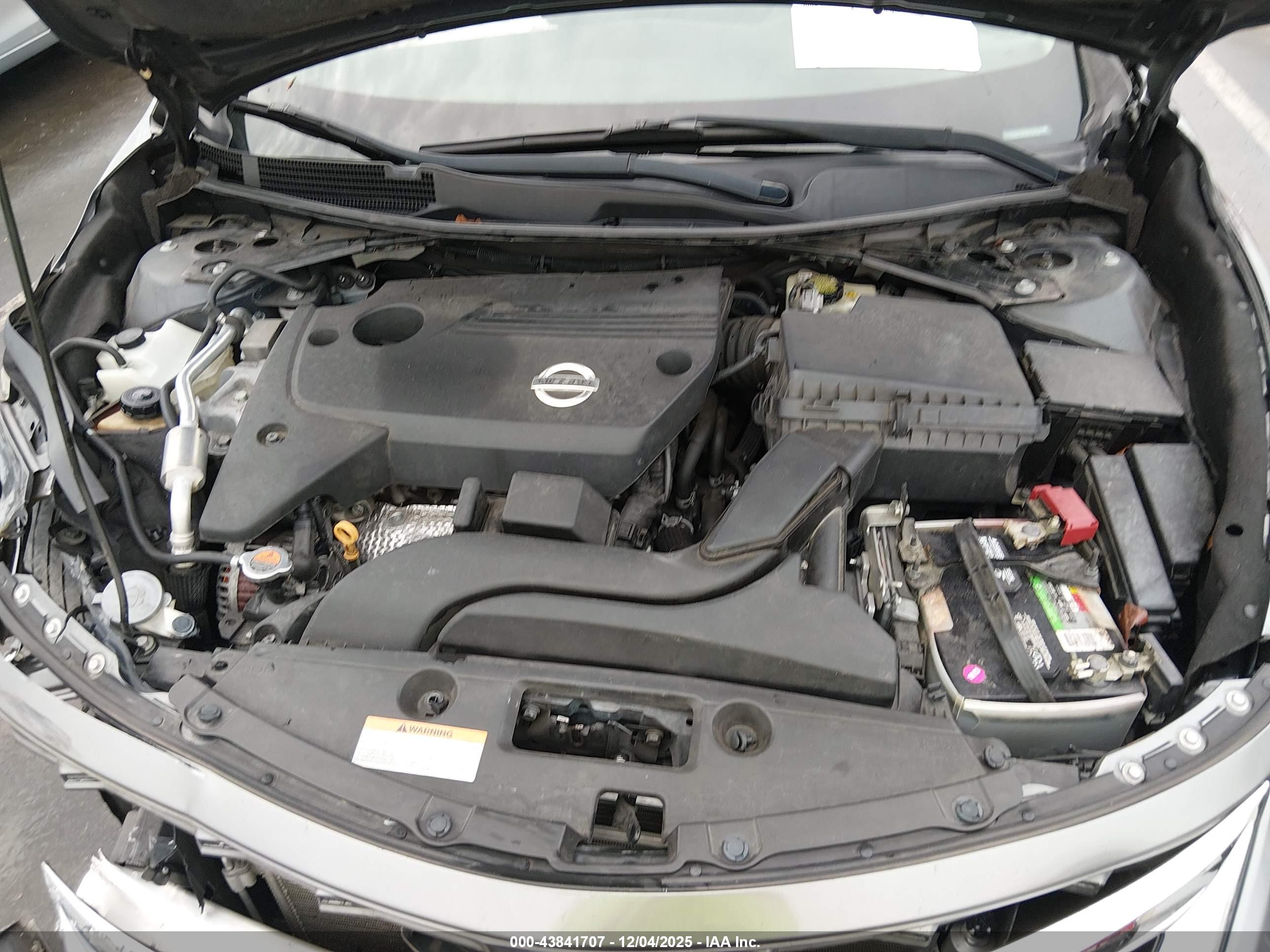 NISSAN ALTIMA image 10
