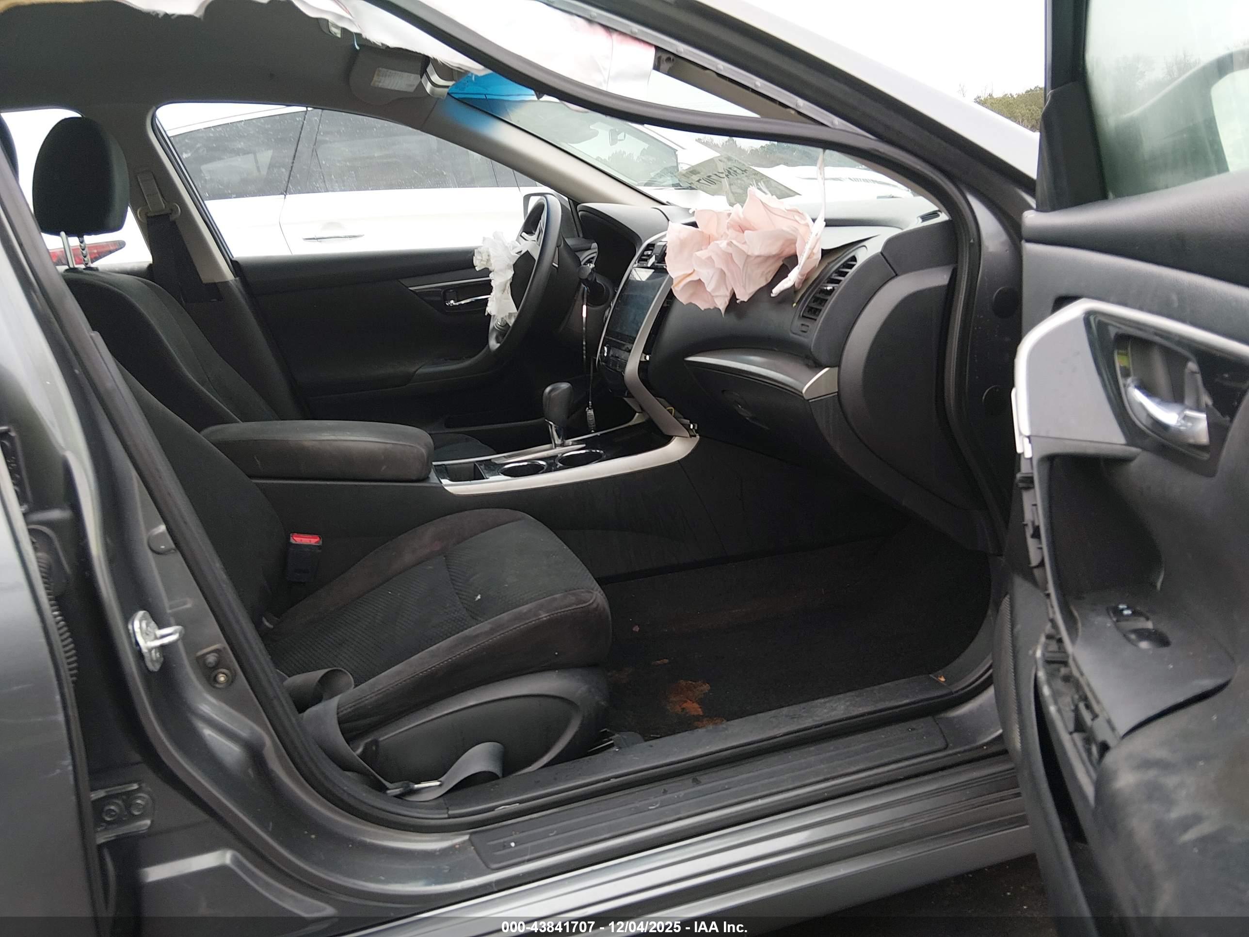 NISSAN ALTIMA image 5