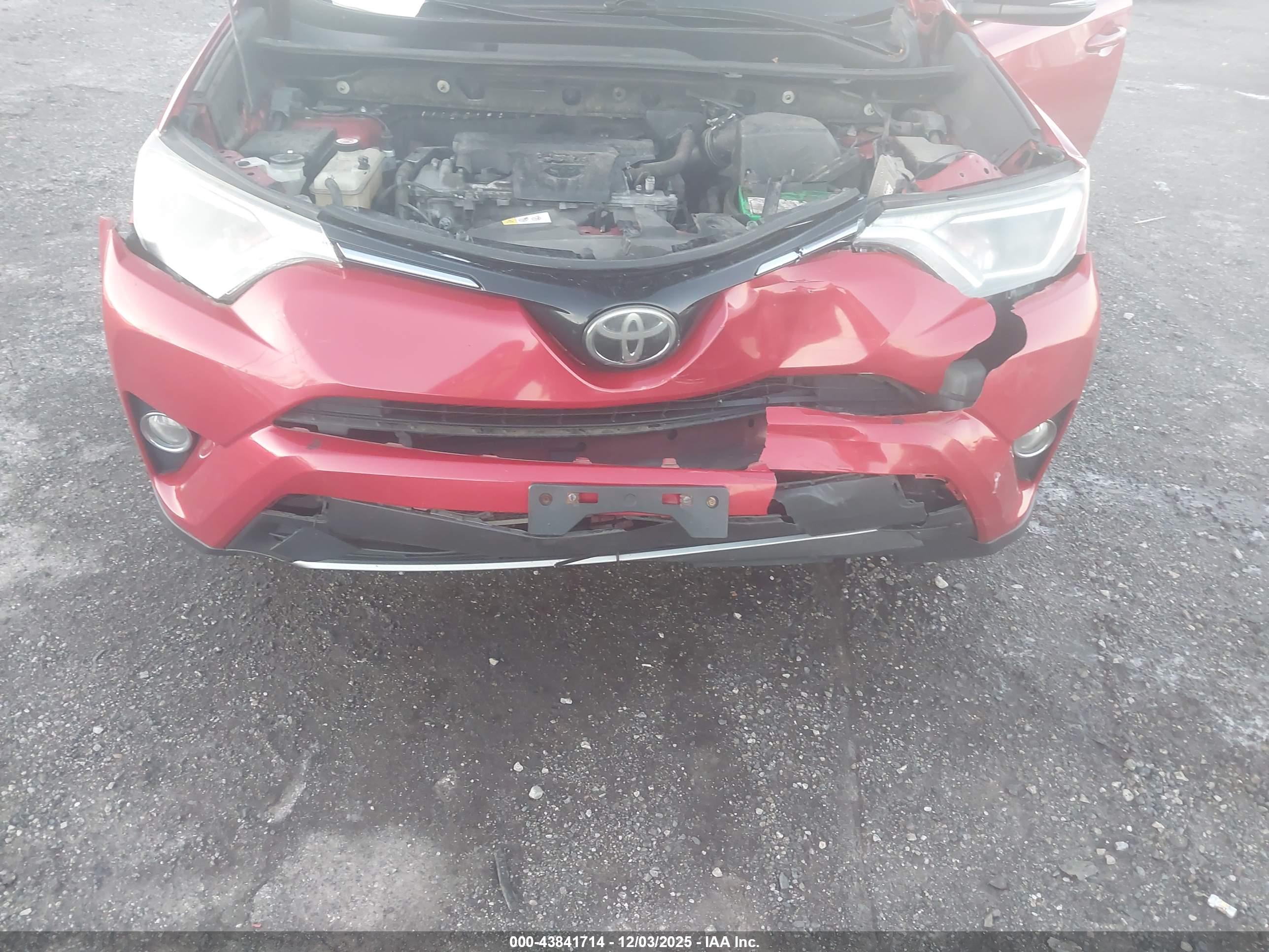 TOYOTA RAV4 image 6
