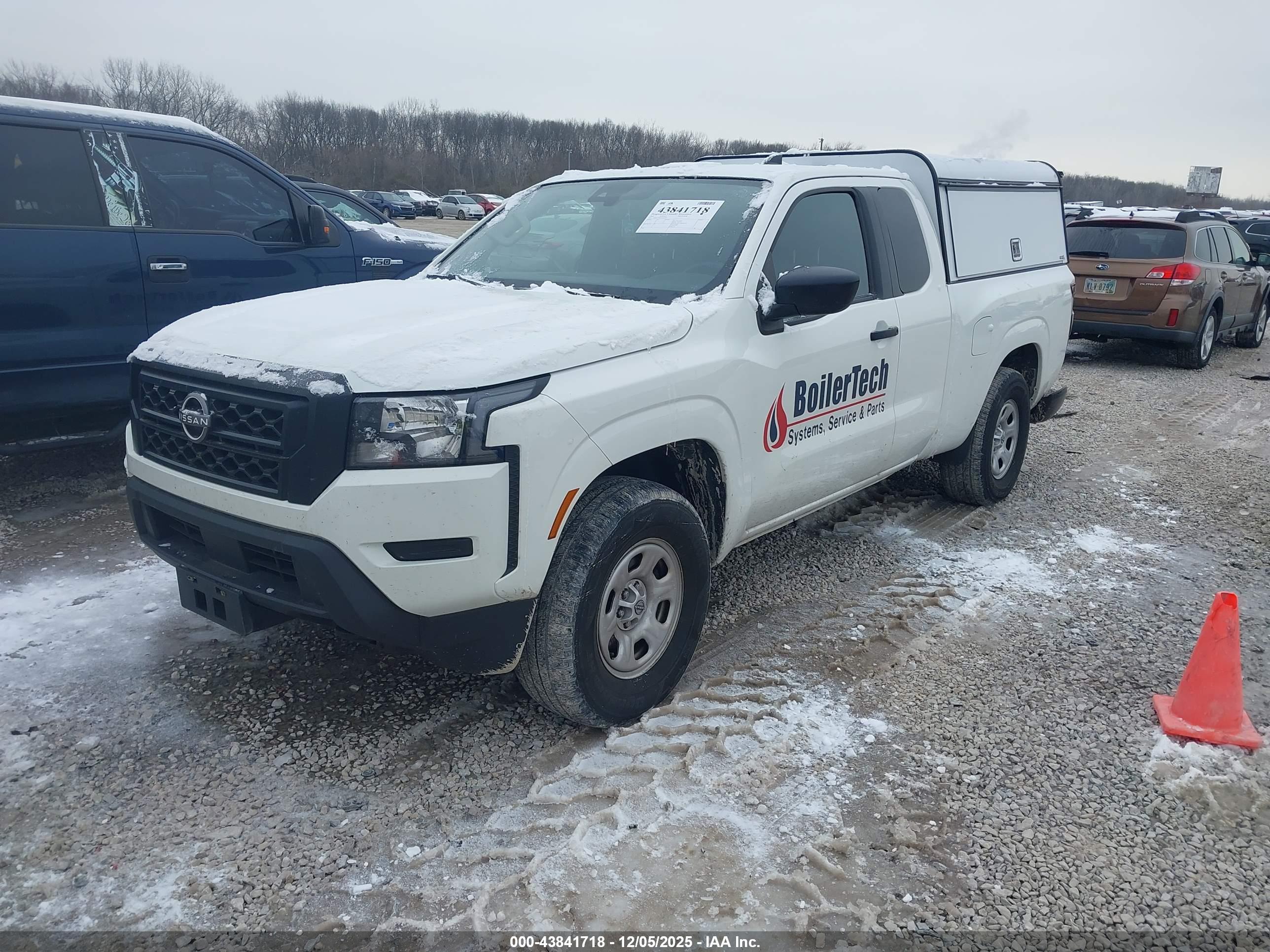 NISSAN FRONTIER image 2