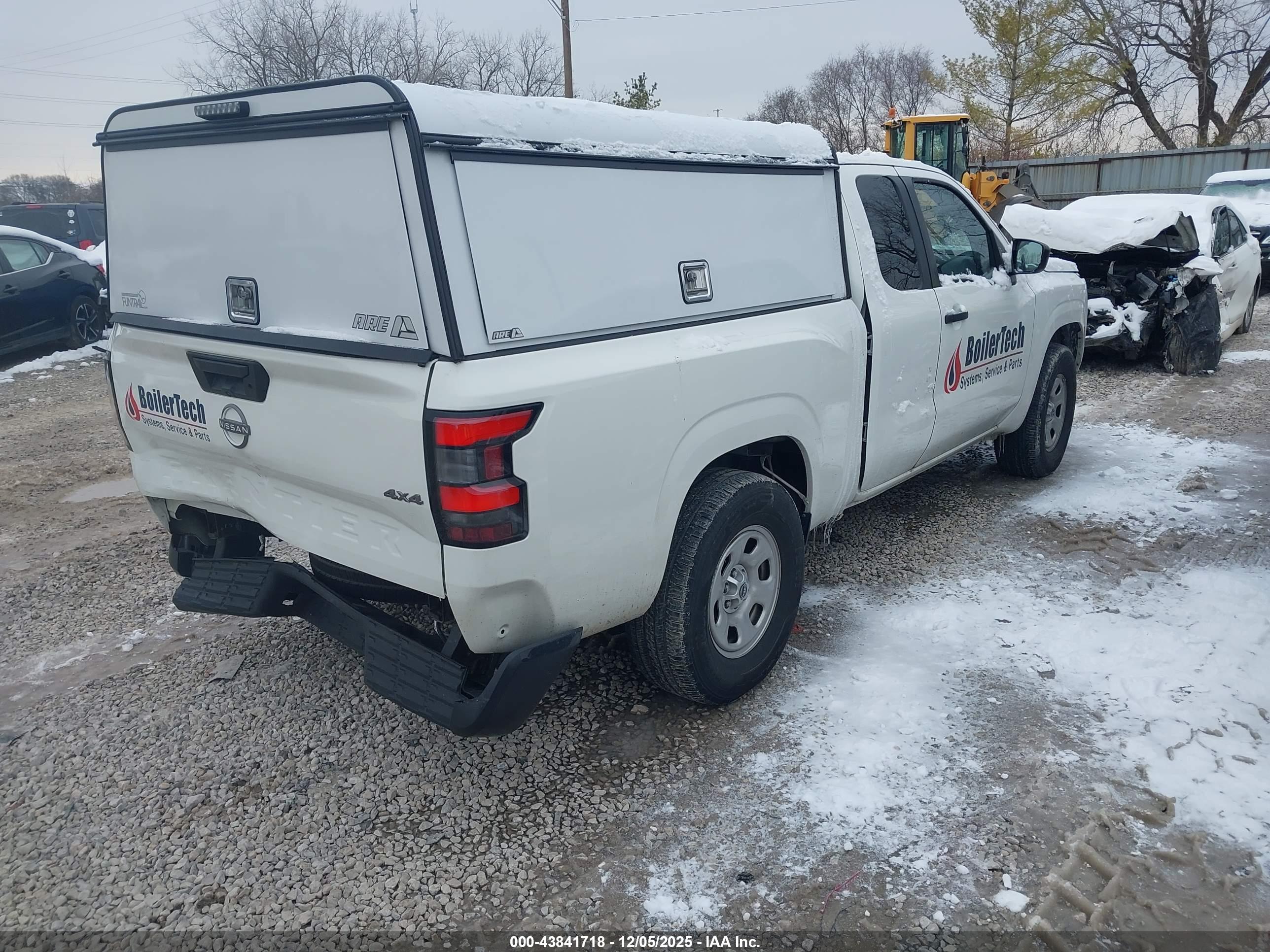 NISSAN FRONTIER image 4