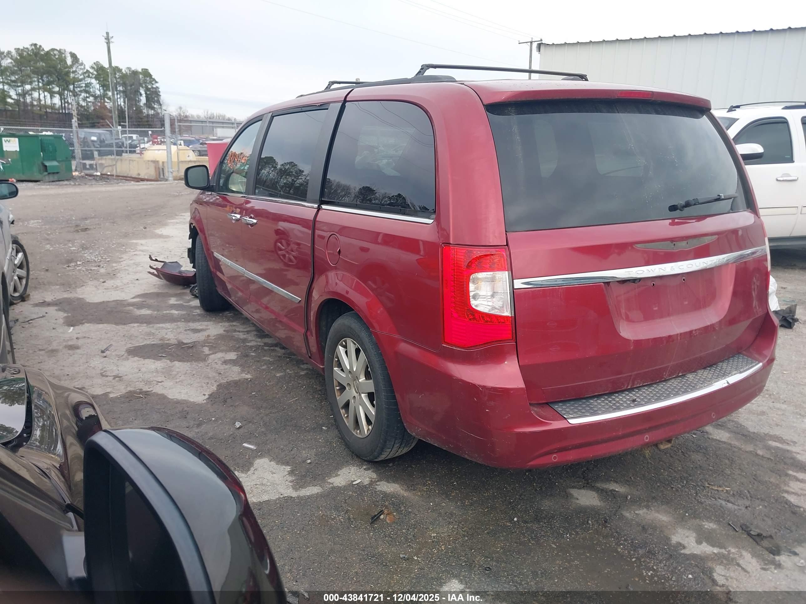 CHRYSLER TOWN image 3