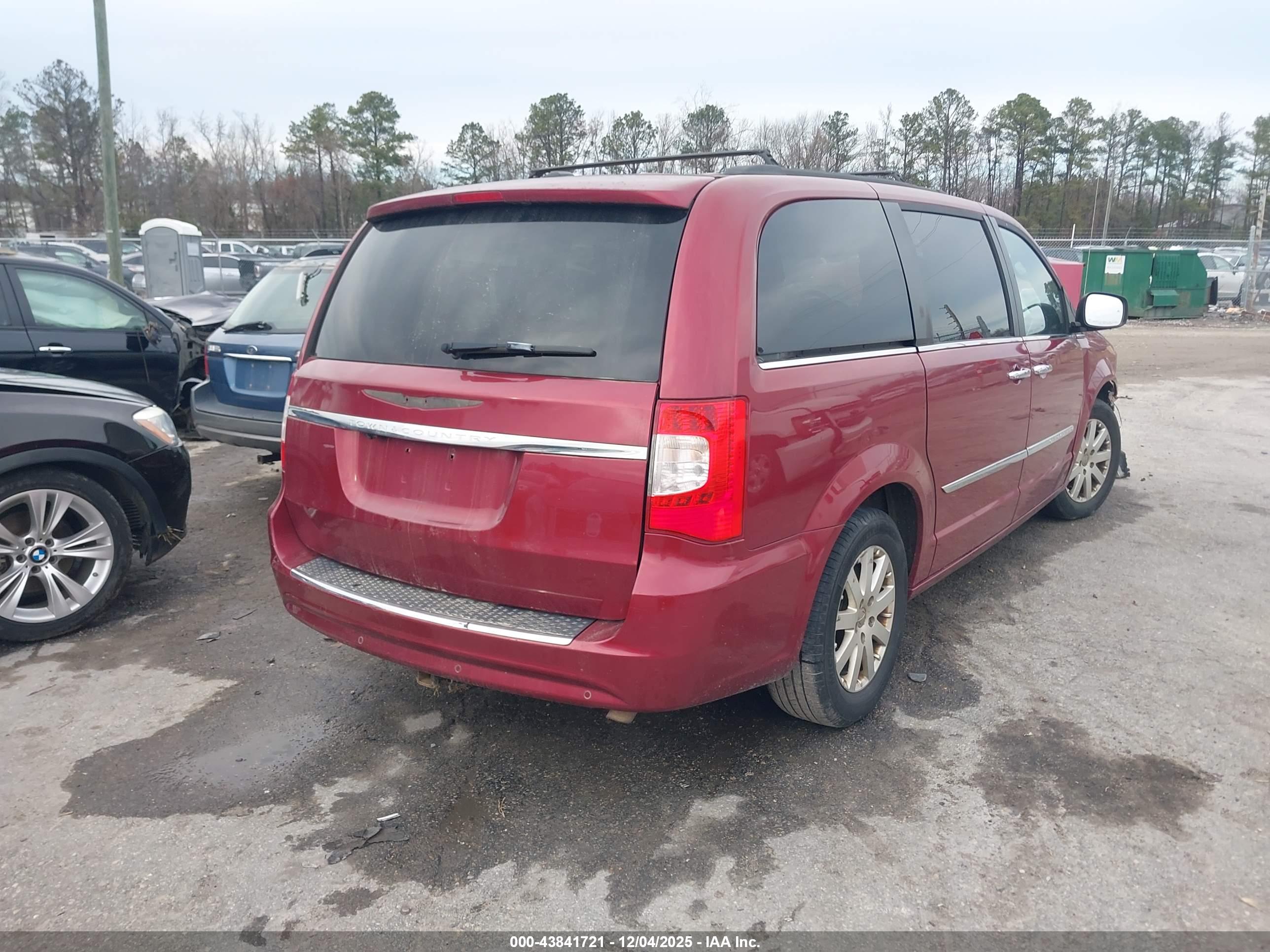 CHRYSLER TOWN image 4