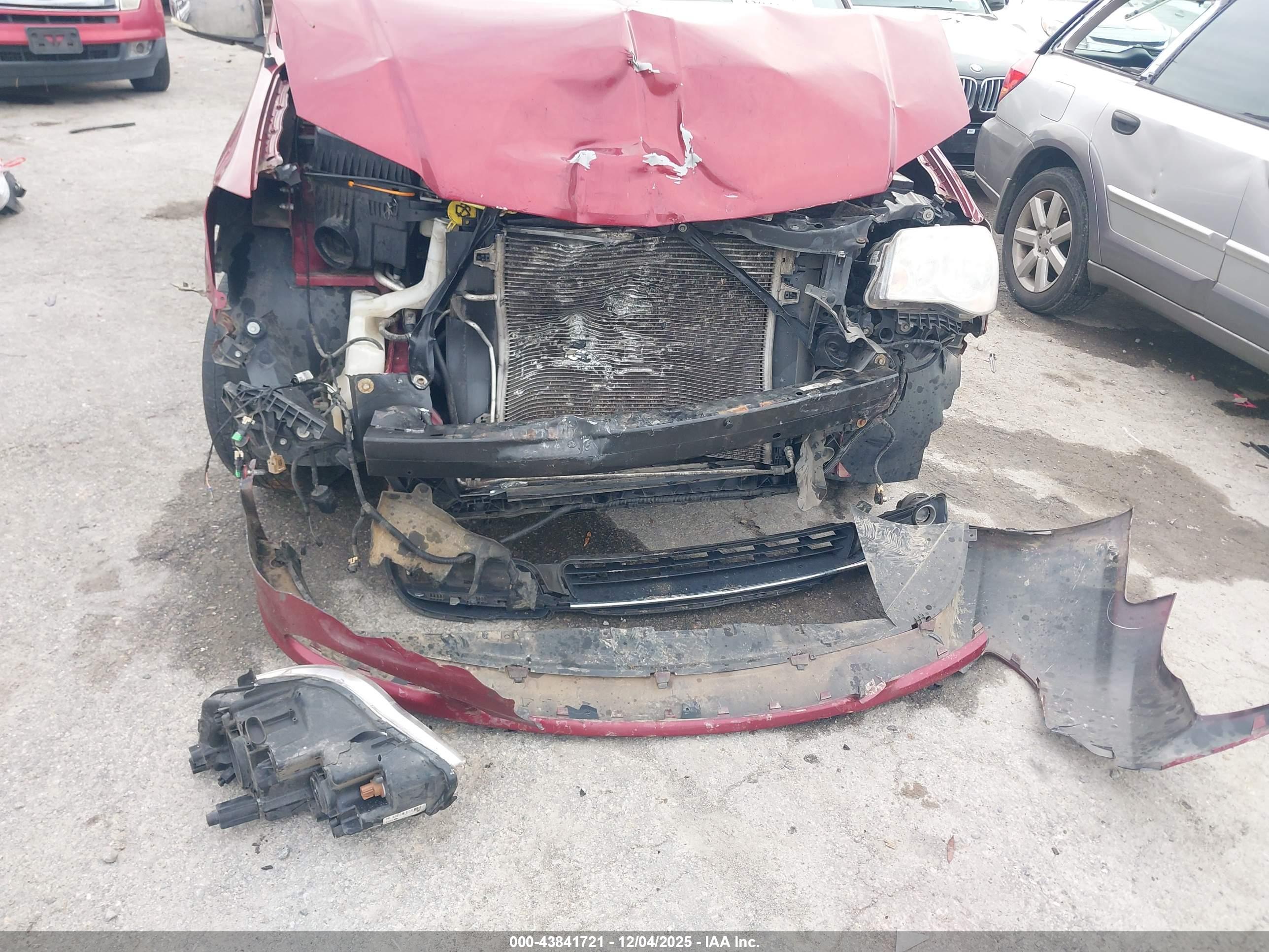 CHRYSLER TOWN image 6