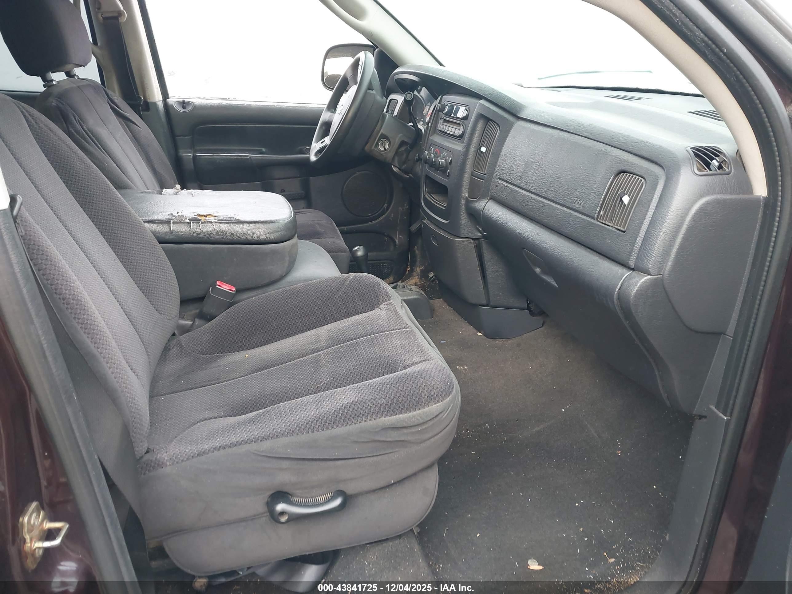 DODGE RAM image 5