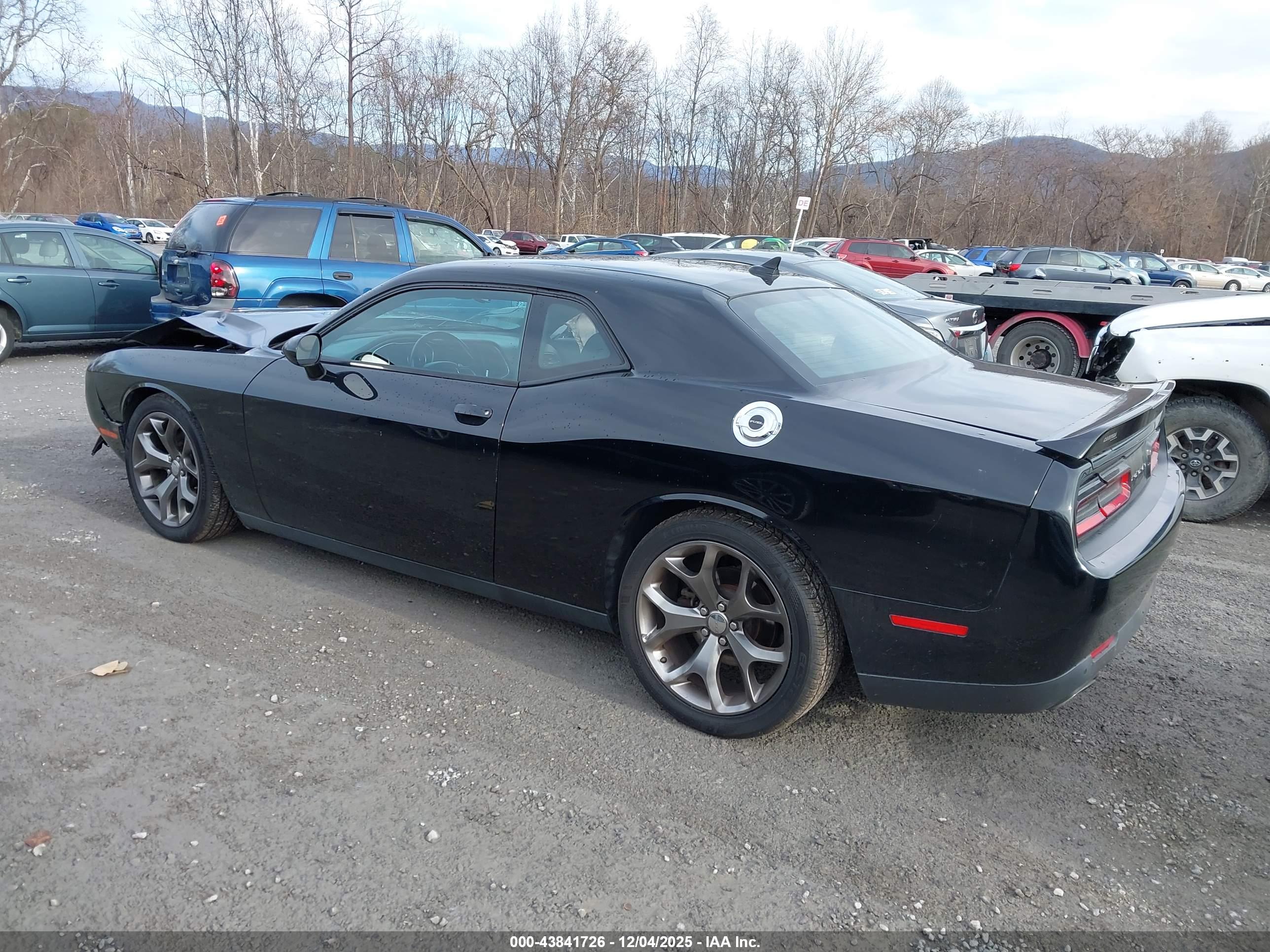 DODGE CHALLENGER image 3