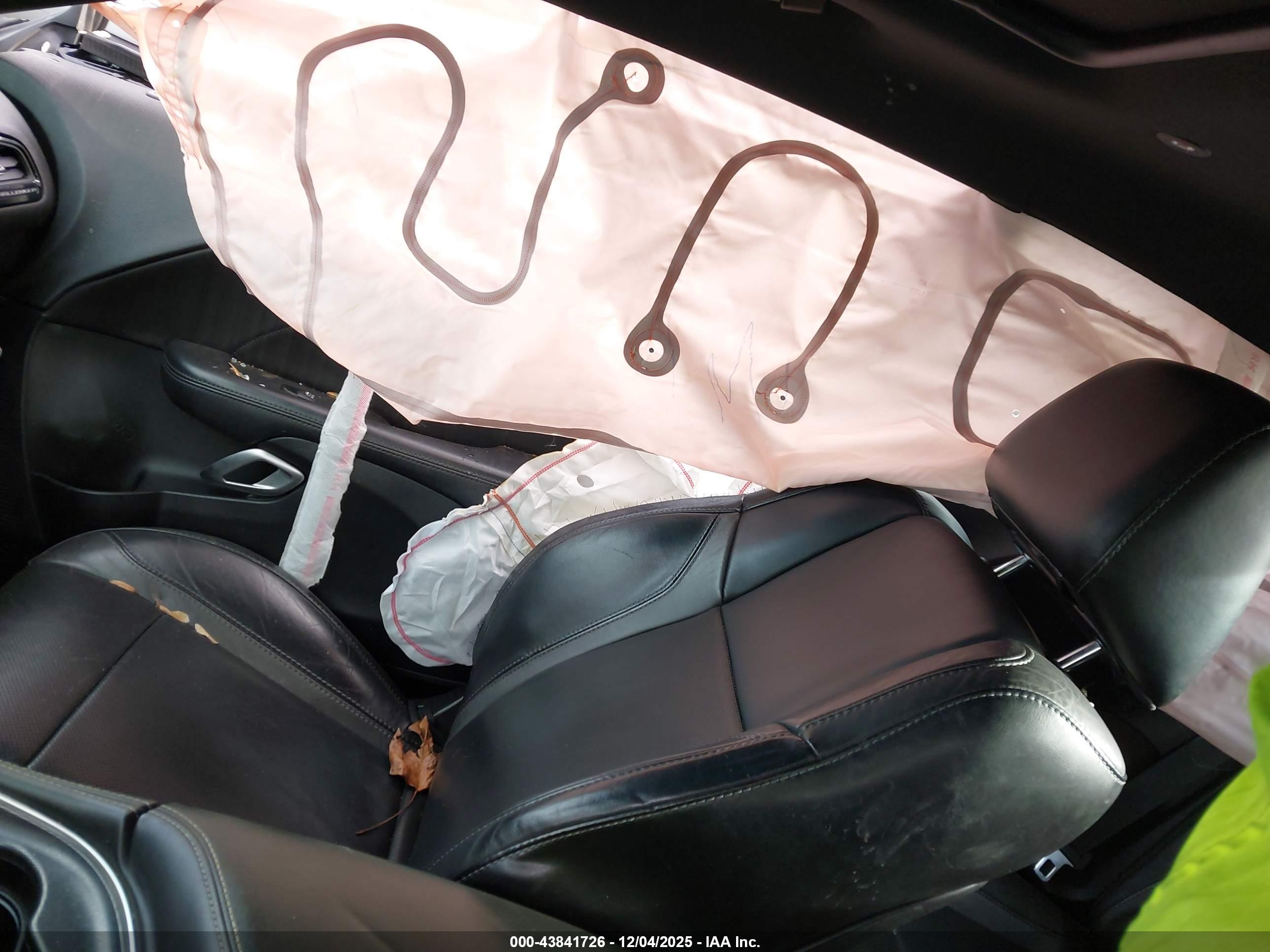 DODGE CHALLENGER image 5