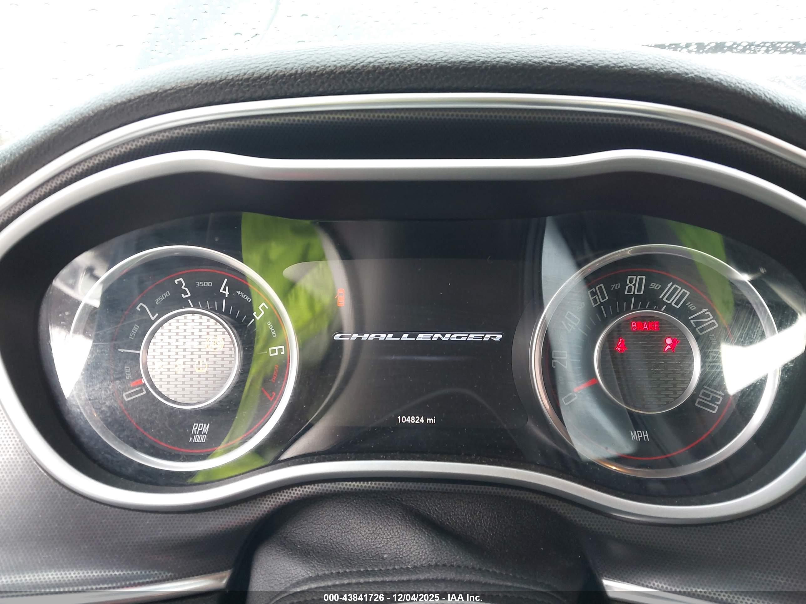 DODGE CHALLENGER image 7