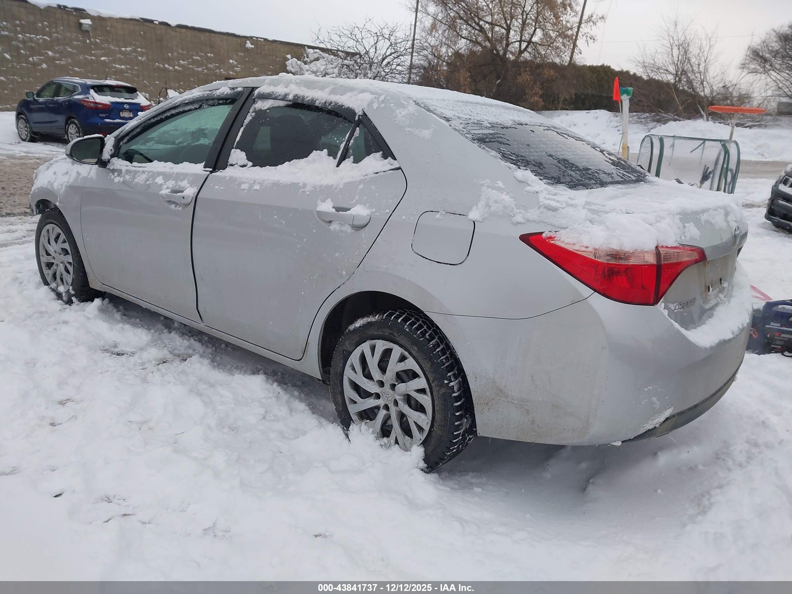 TOYOTA COROLLA image 3