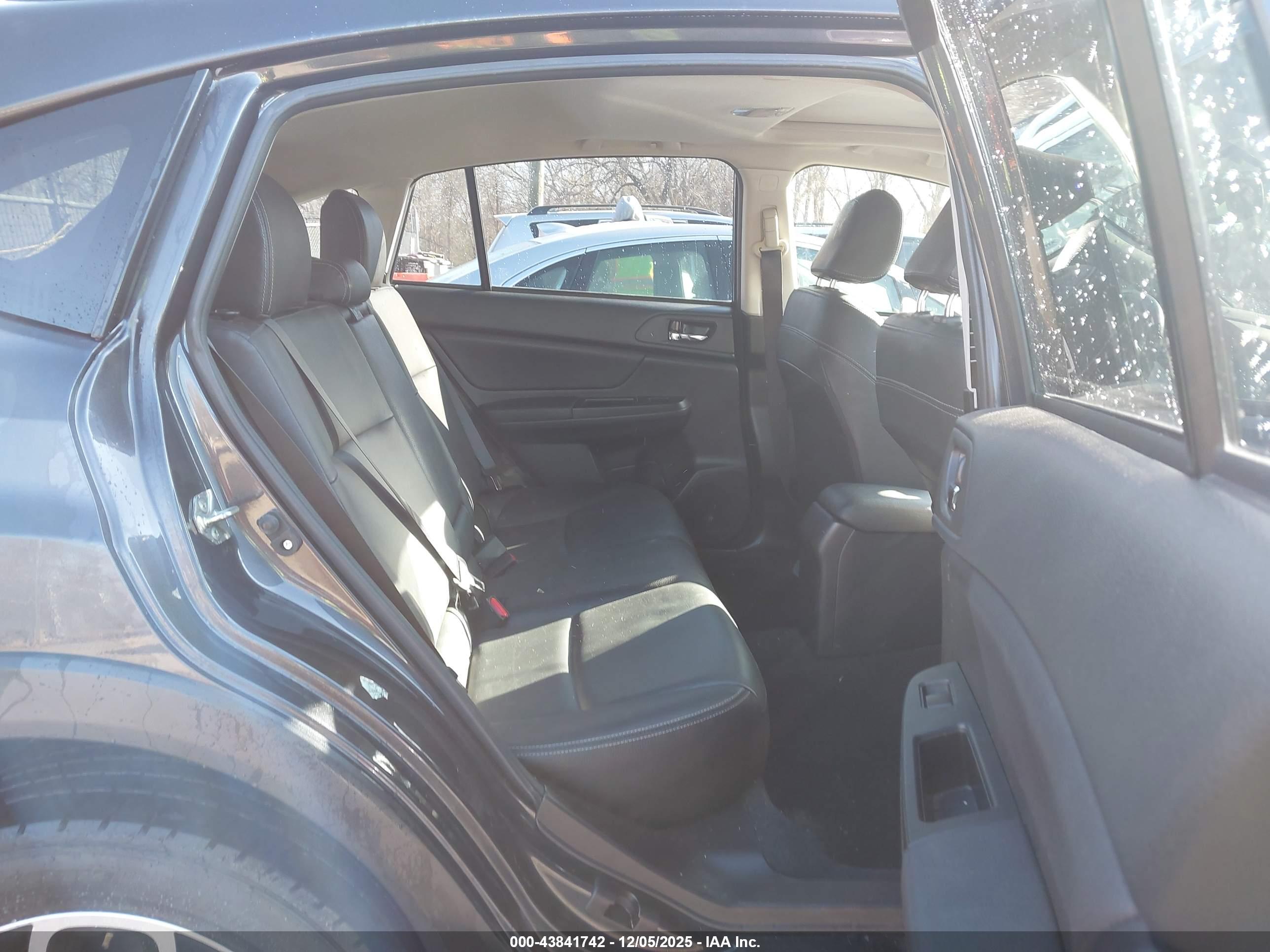 SUBARU XV image 8