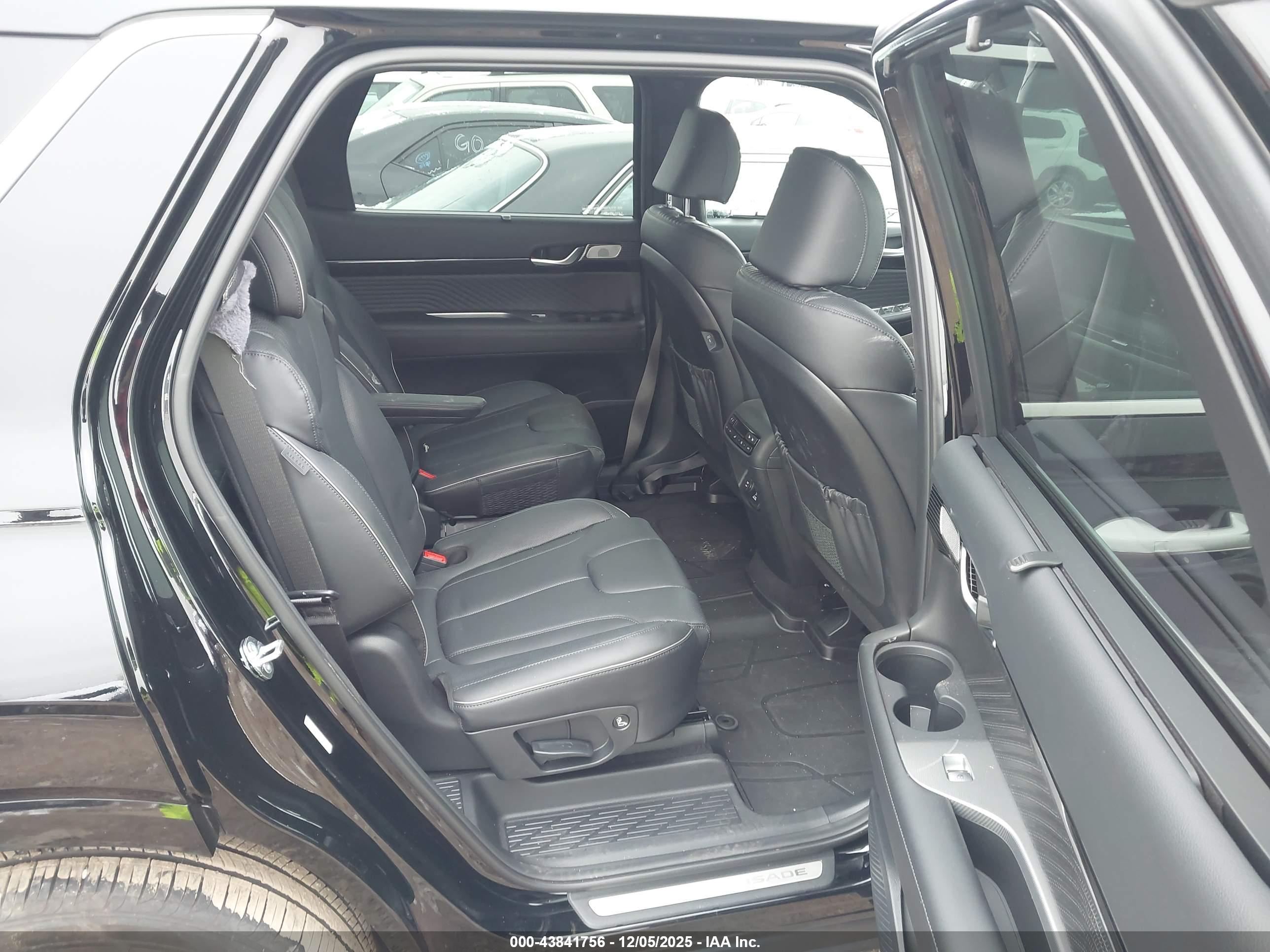 HYUNDAI PALISADE image 8