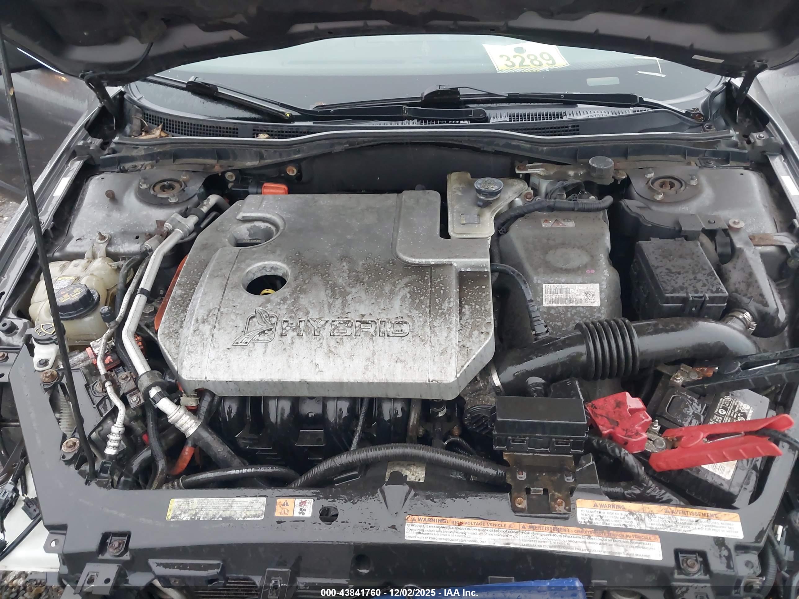 FORD FUSION image 10
