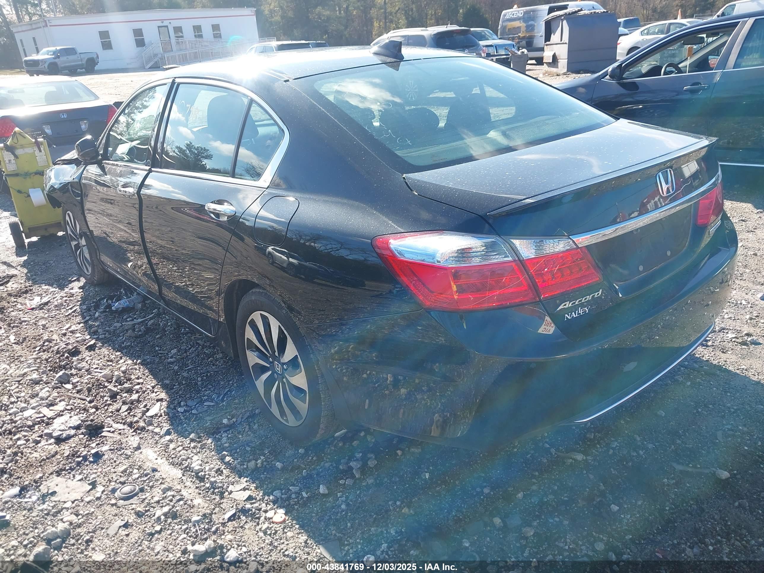 HONDA ACCORD image 3