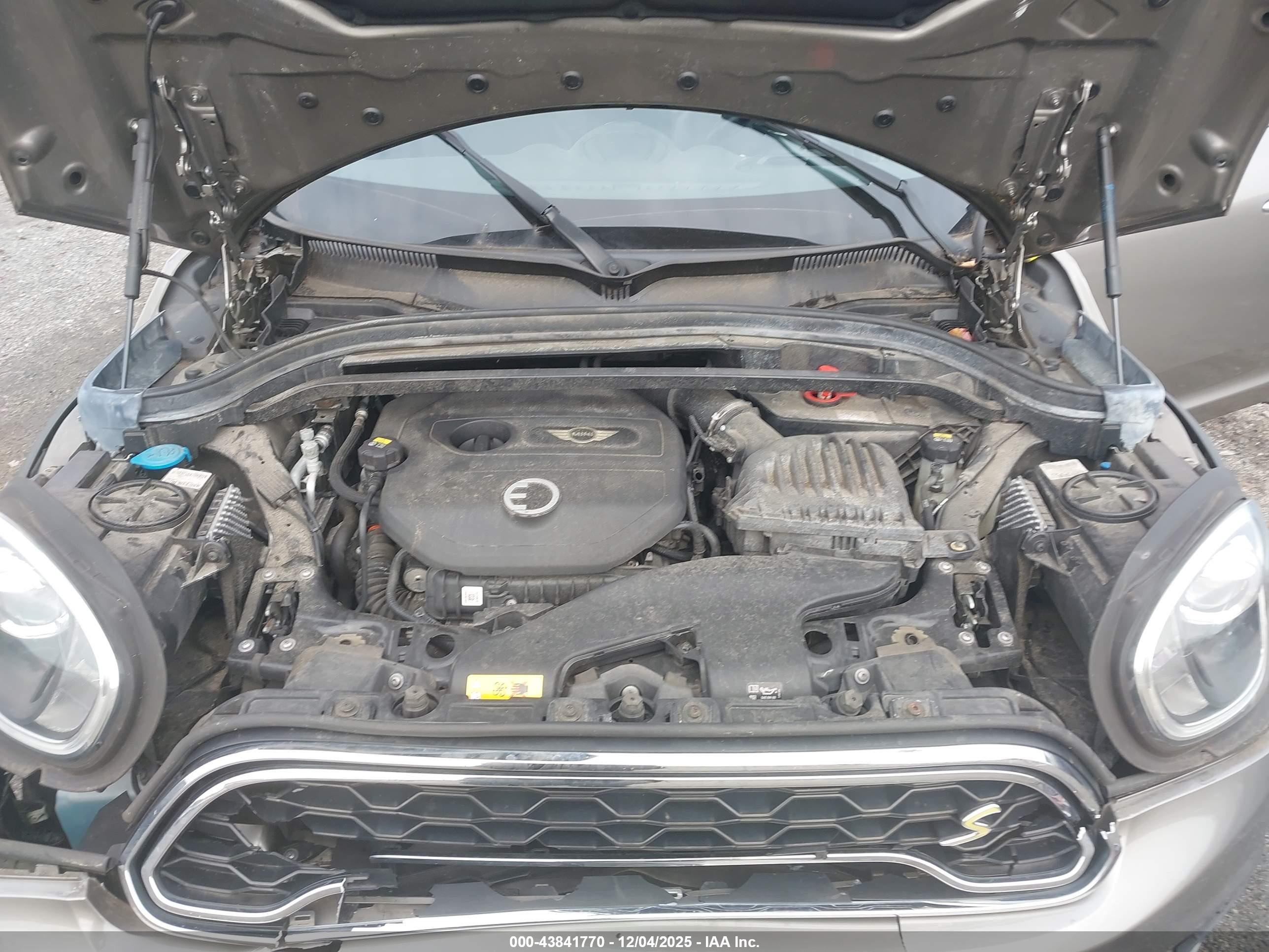 MINI E image 10